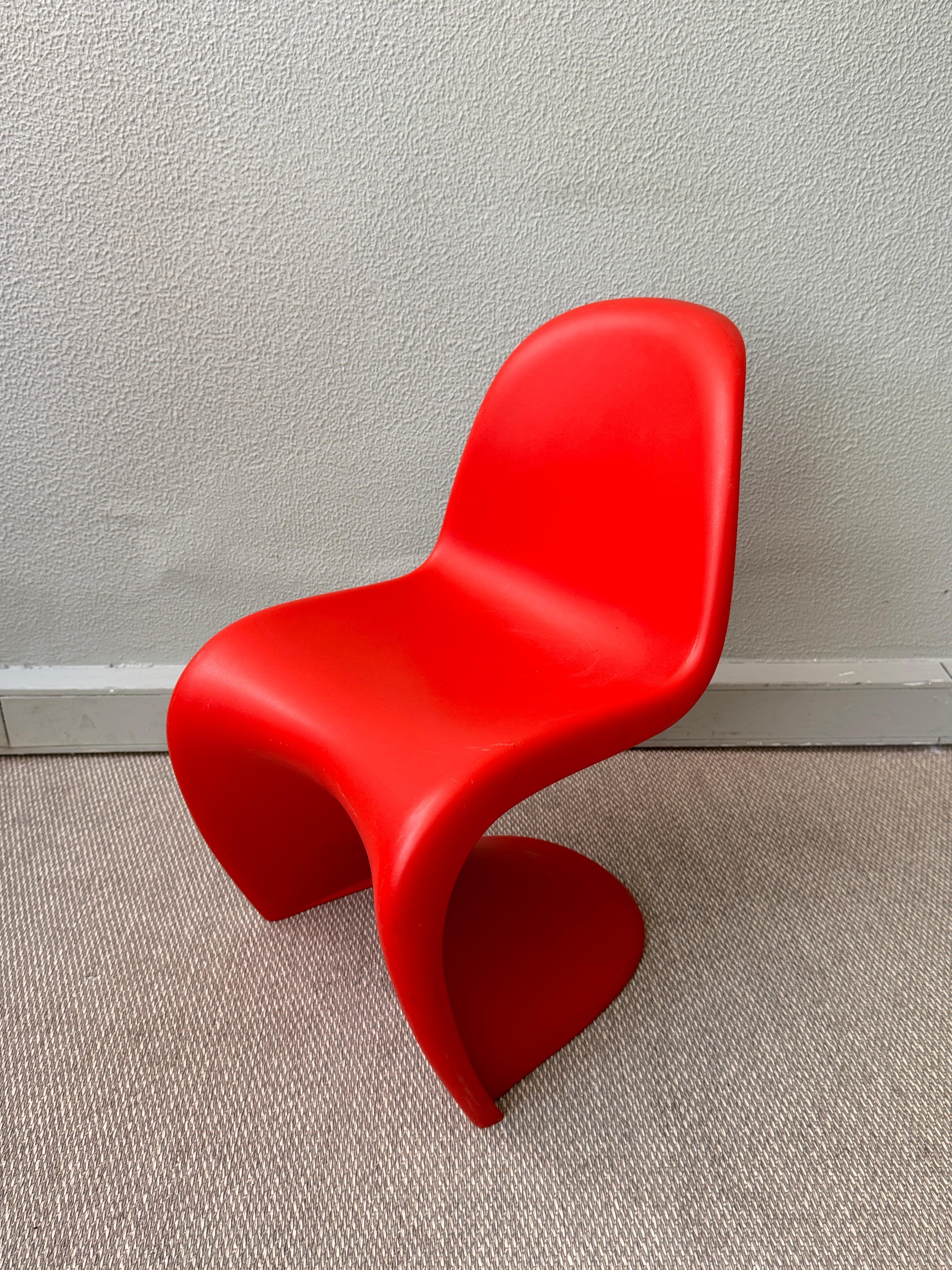 Coppia di sedie Vitra Verner Panton S Junior in plastica rossa e arancione, design anni '60 in vendita 2