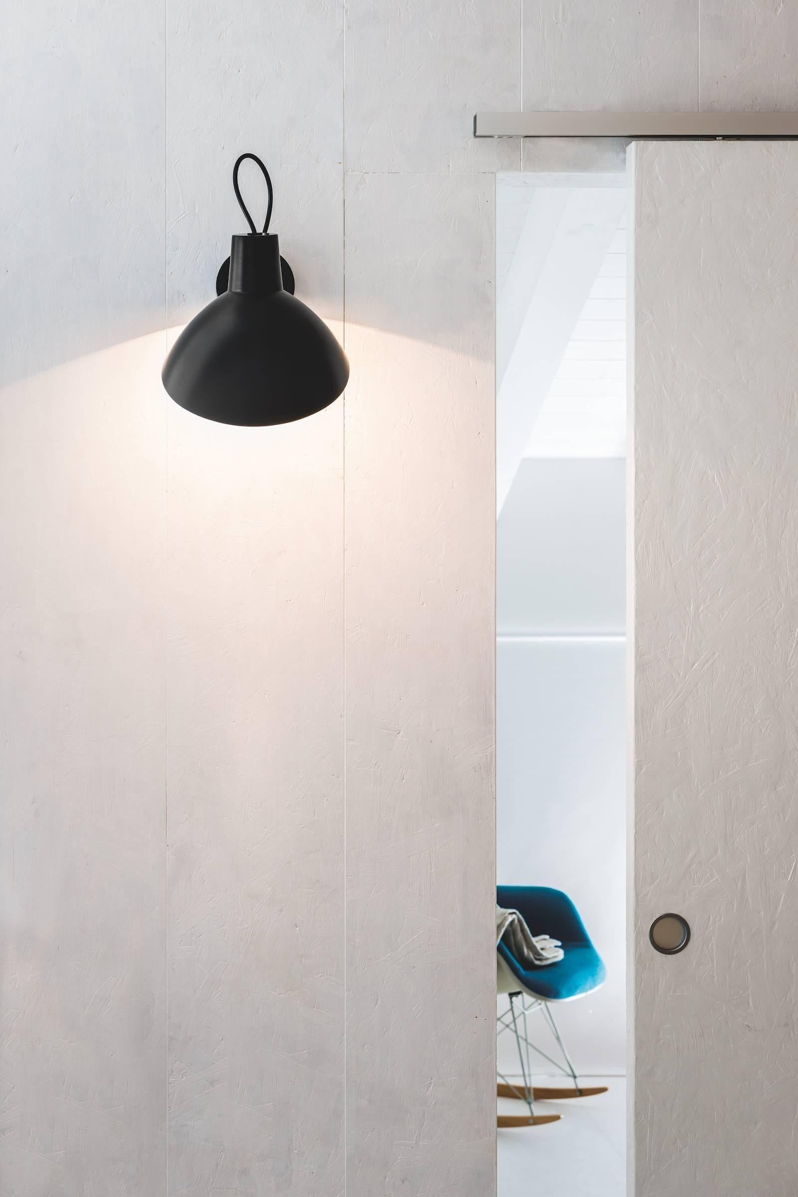 Smaltato Coppia di lampade Vittoriano Viganò 'VV Cinquanta' in nero per Astep in vendita