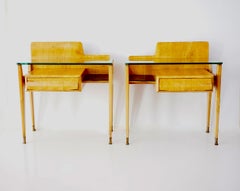 pair of Vittorio Dassi bed side tables, maple veneered, brass and glass, 1950