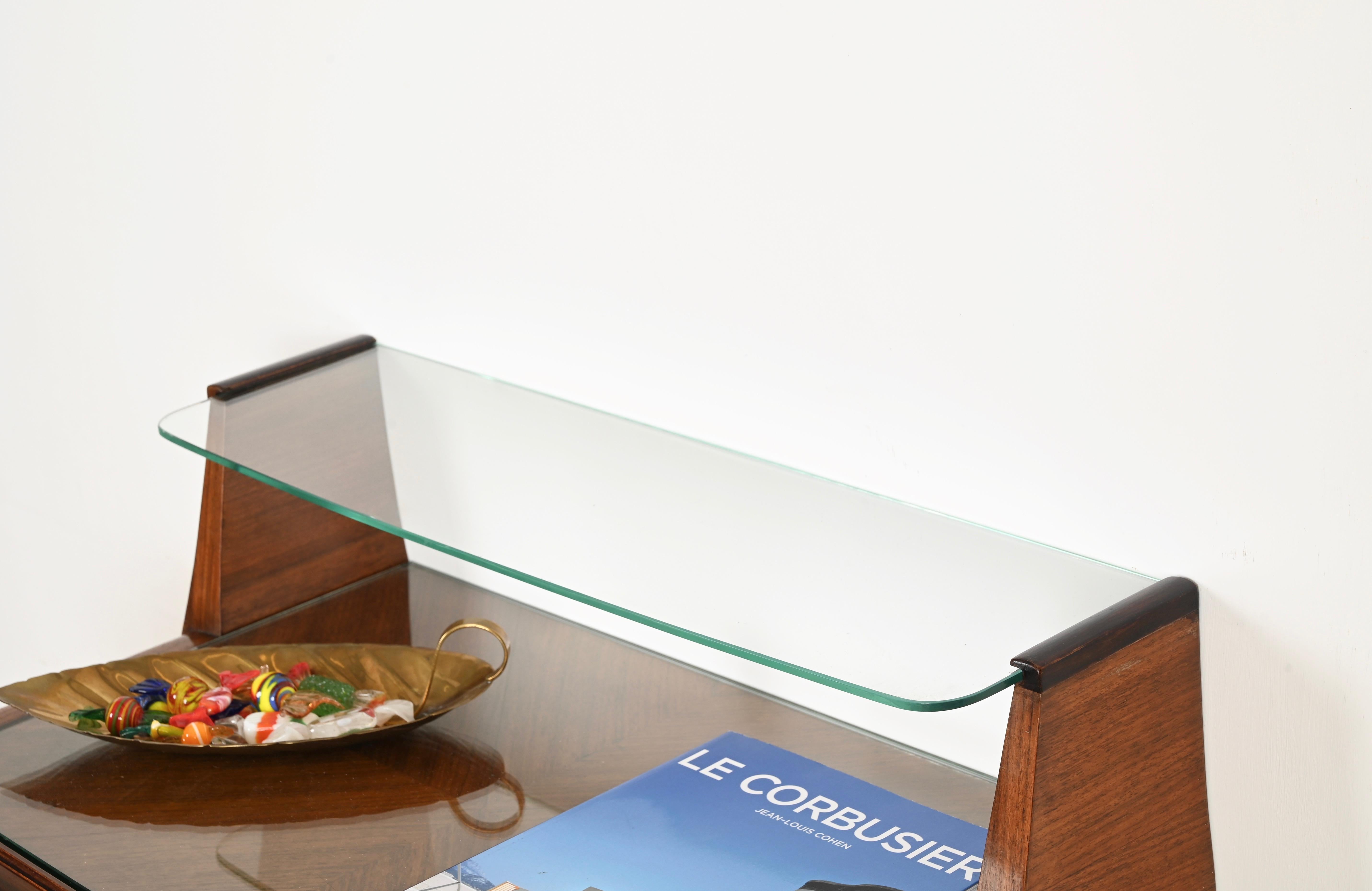 Paire de tables de nuit Vittorio Dassi en Wood, laiton et verre, Italie, années 1950 en vente 8