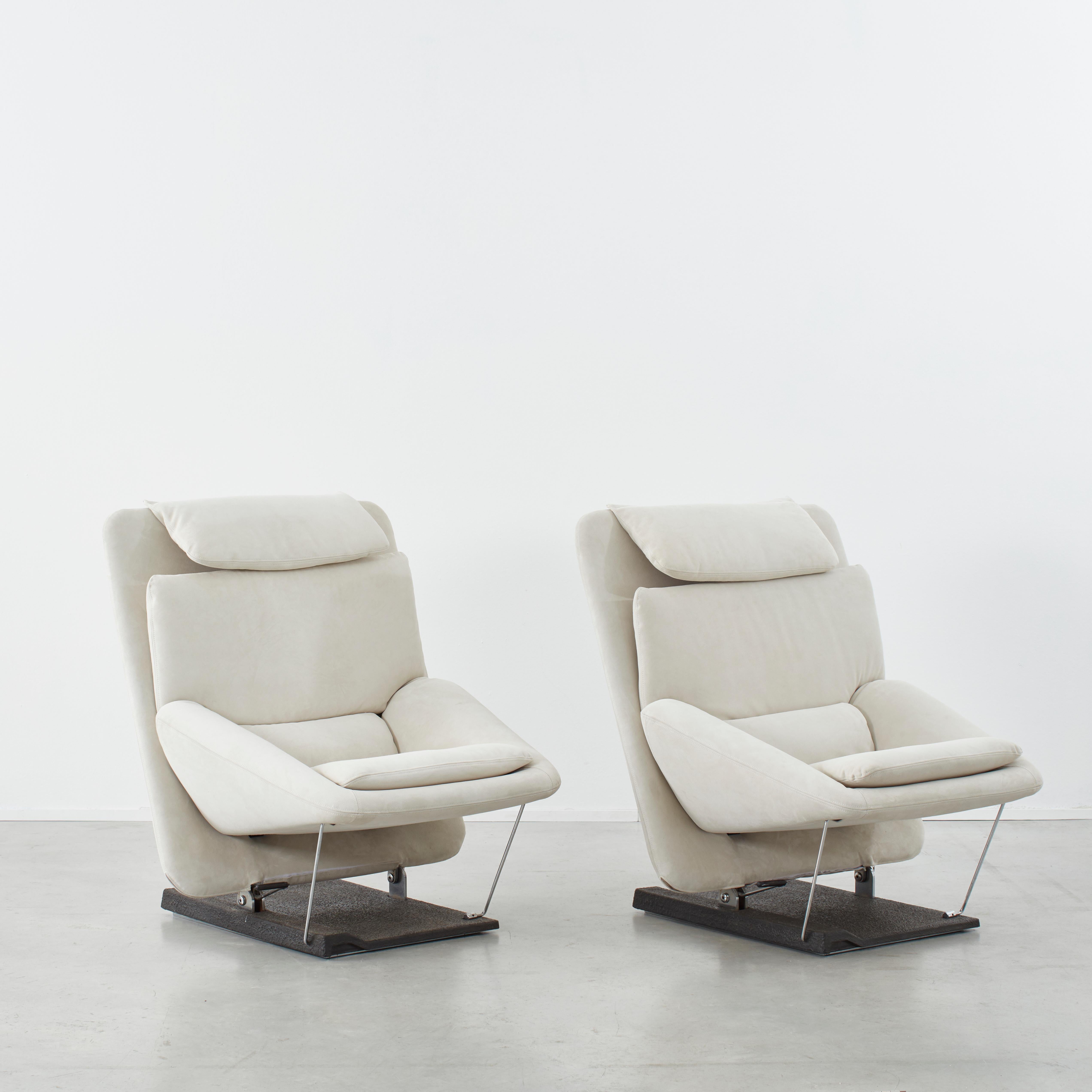 This stunning pair of lounge chairs will probably be the most comfortable thing you have ever sat in. The chair’s rectangular body looks minimal and clean from the back whilst there is a slight hint of a futurist aesthetic from the front. The seat
