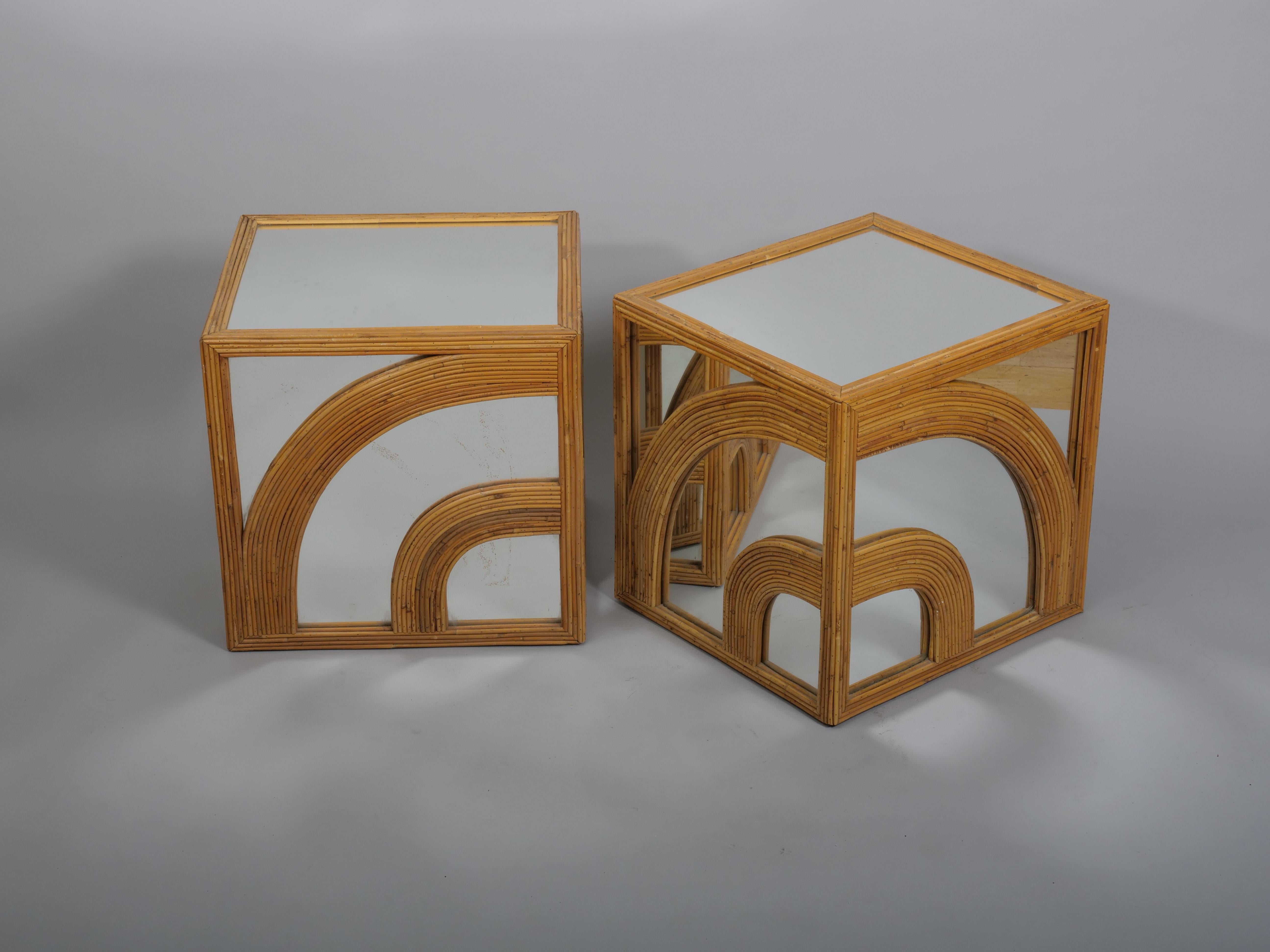 Paire de tables cubiques Vivai del Sud en rotin et miroir, vers 1970 en vente 1