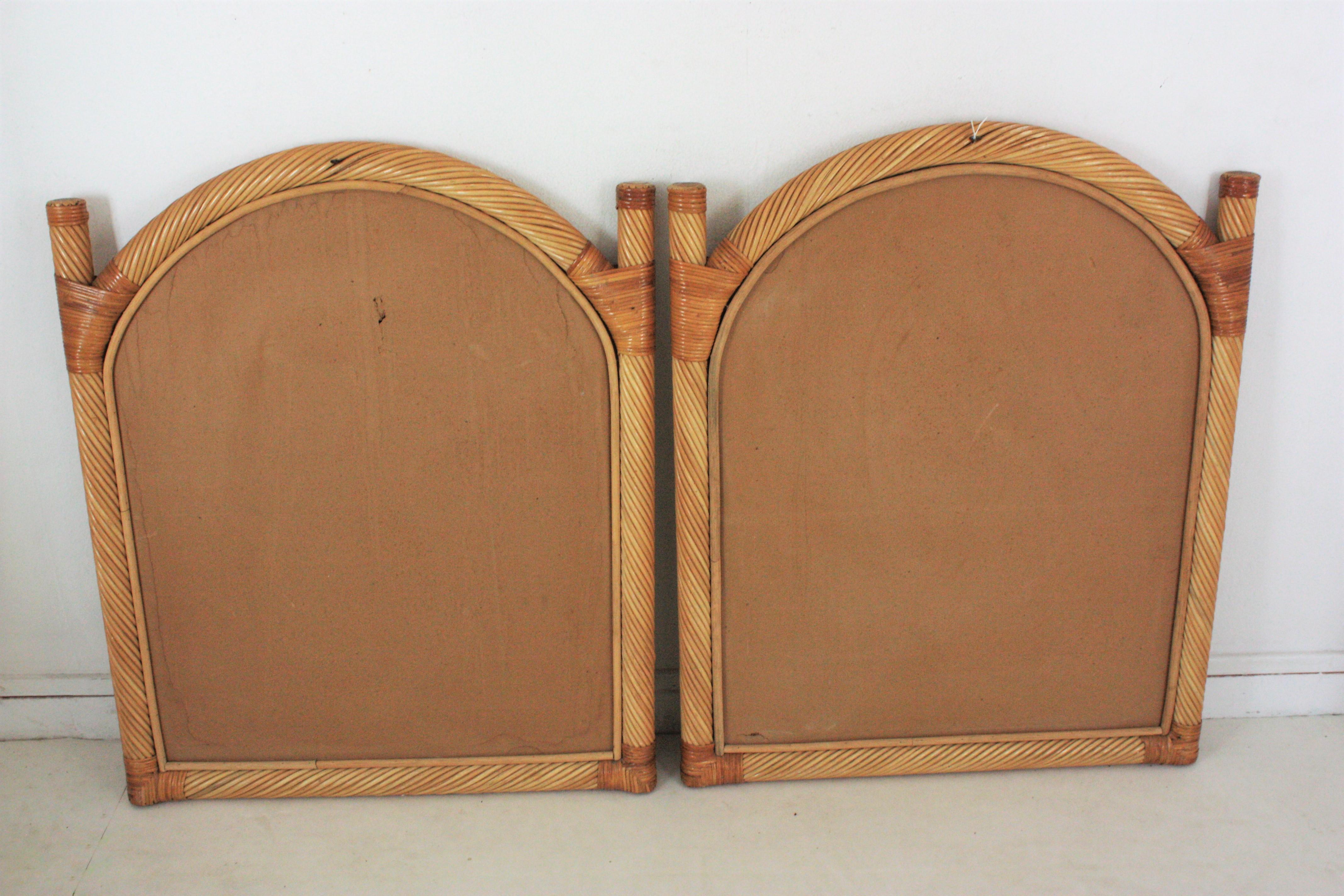 Miroir crayon Vivai del Sud en rotin avec plateau en arc de cercle, deux ajustables en vente 5
