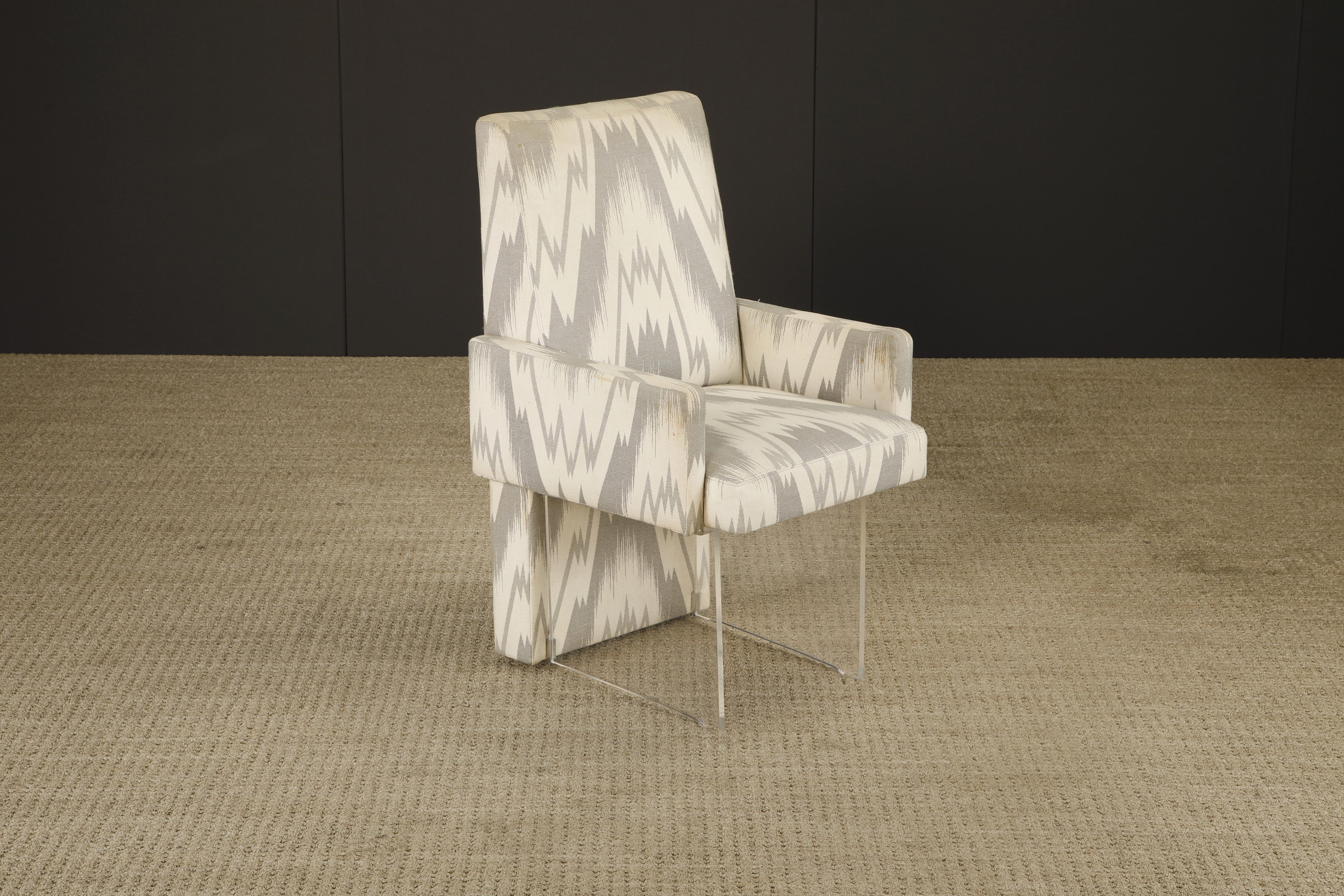 Pareja de sillones de lucita 