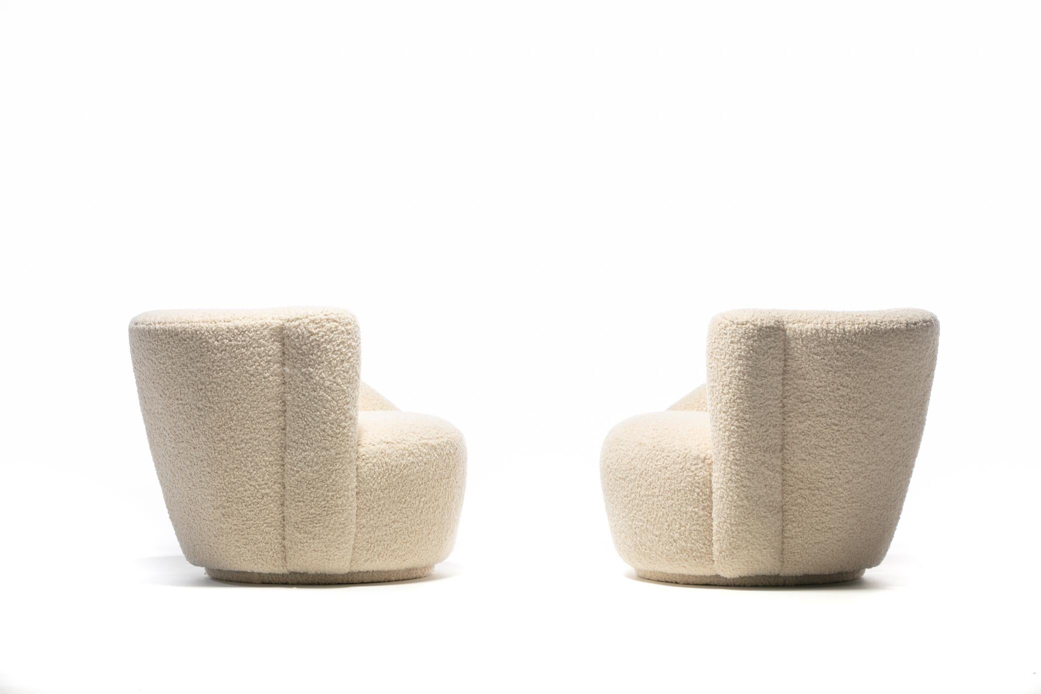 Pair of Vladimir Kagan Nautilus Swivel Lounge Chairs and Ottoman in Ivory Bouclé For Sale 4