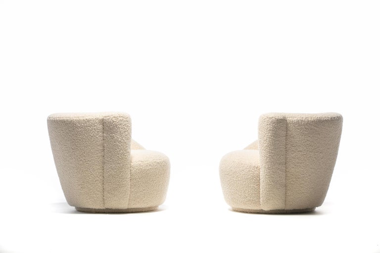 Pair of Vladimir Kagan Nautilus Swivel Lounge Chairs and Ottoman in Ivory Bouclé For Sale 7