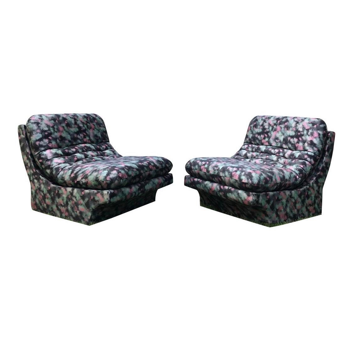 American Pair of Sleek Slipper Lounge Chairs Mid-Century Modern