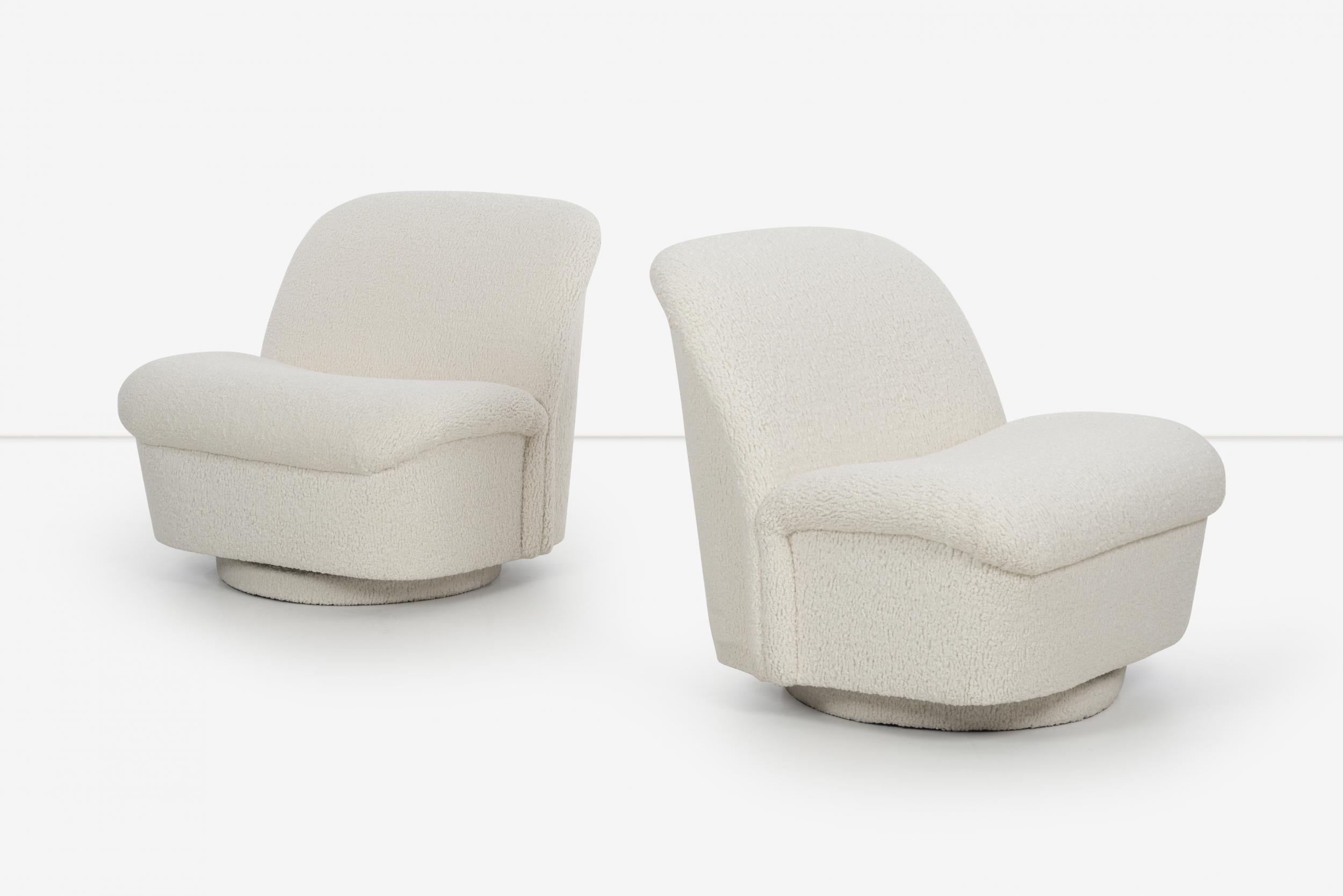 Pair of Vladimir Kagan Swivel Lounge Chairs for Preview In Good Condition In Chicago, IL