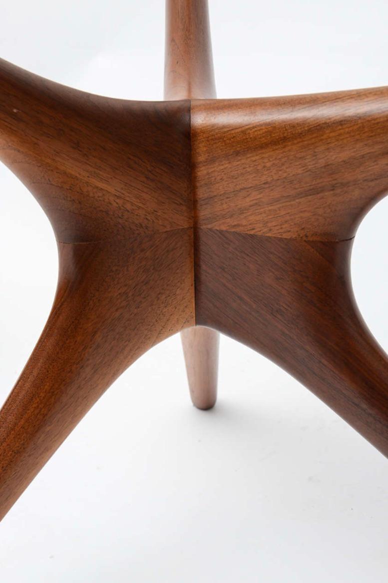Américain Pair of Vladimir Kagan Tri-Symetric End Tables en vente