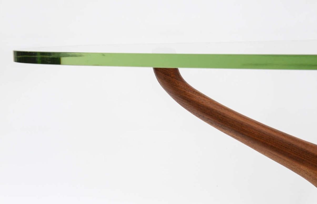 Milieu du XXe siècle Pair of Vladimir Kagan Tri-Symetric End Tables en vente