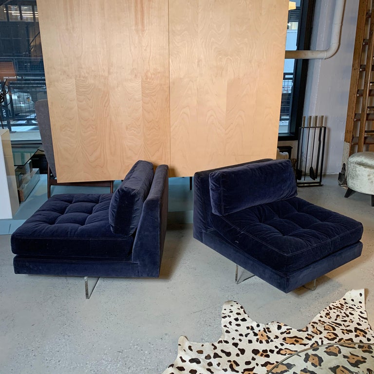 Pair of Vladimir Kagan Velvet Lounge Slipper Chairs with Lucite X Bases In Good Condition In Brooklyn, NY