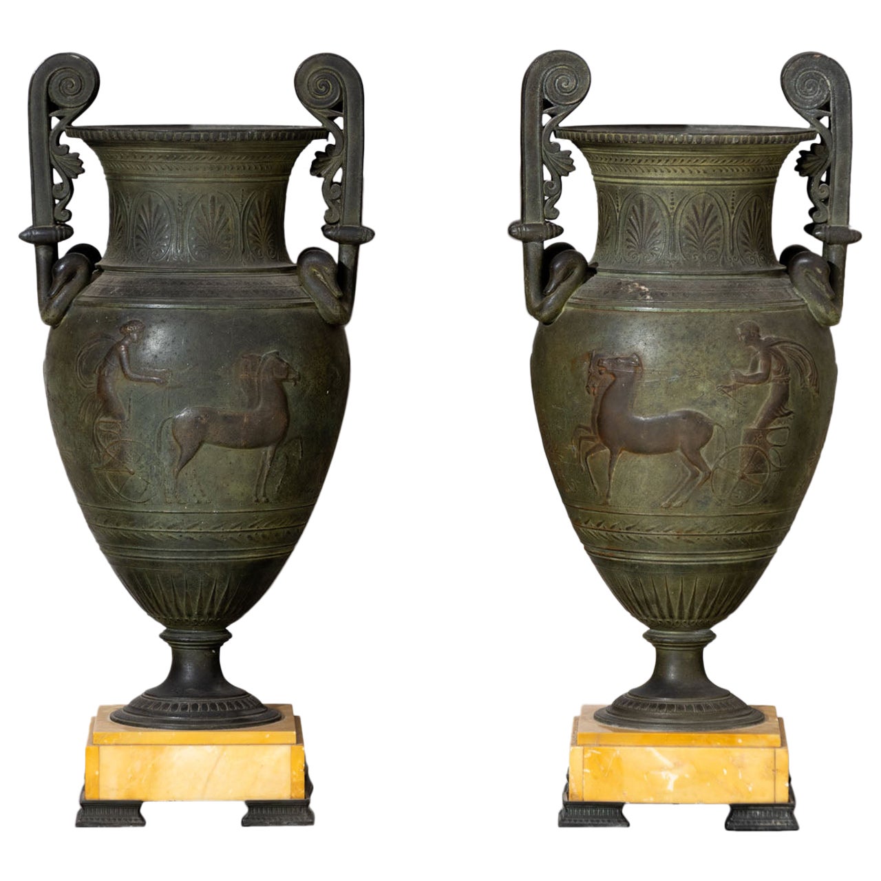 Paire d'artisans à volute d'après l'Antiquité, Italie 19ème siècle