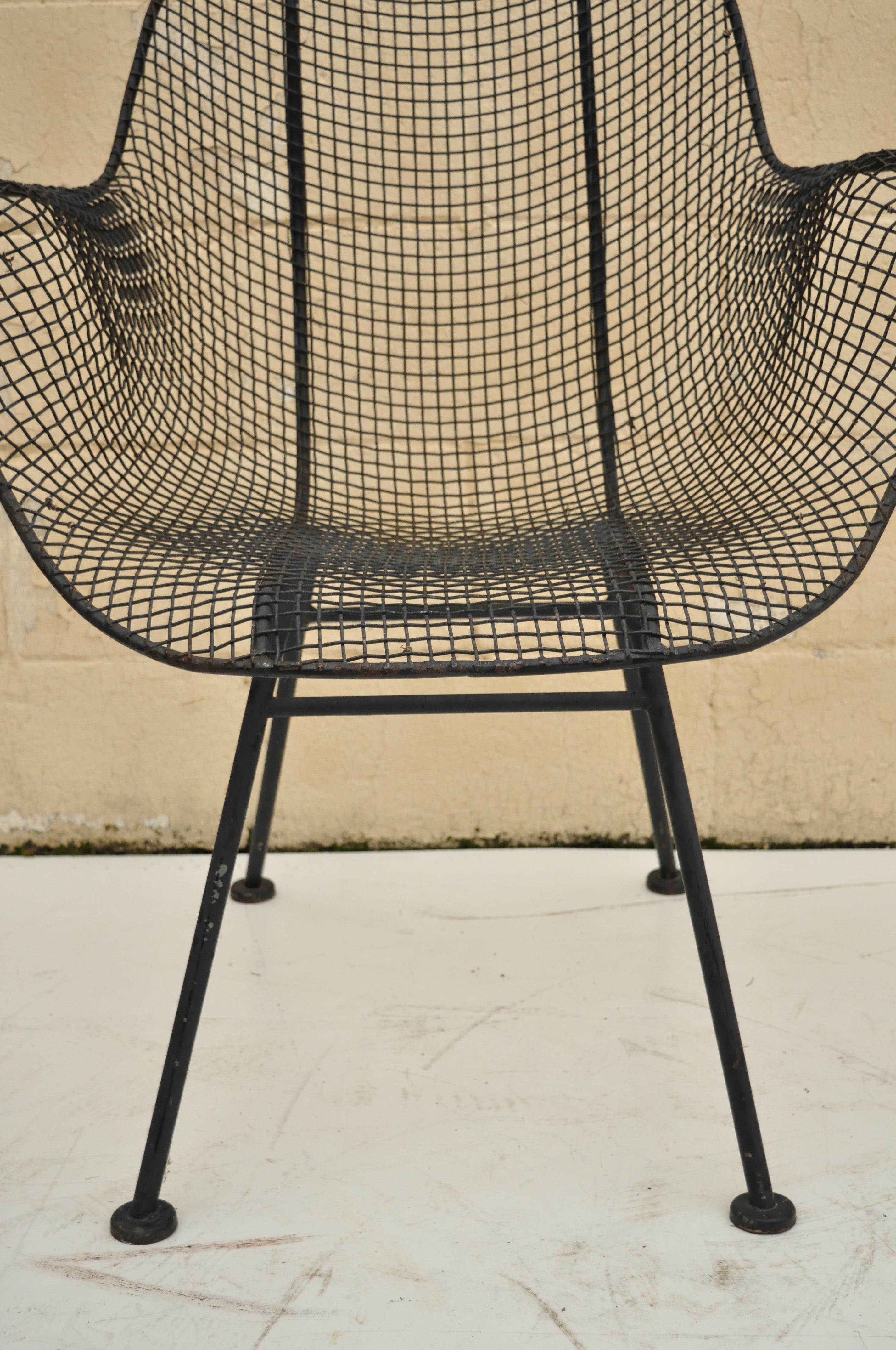 Pair of Russell Woodard Sculptura Metal Mesh Wrought Iron Dining Side Chairs In Good Condition In Philadelphia, PA