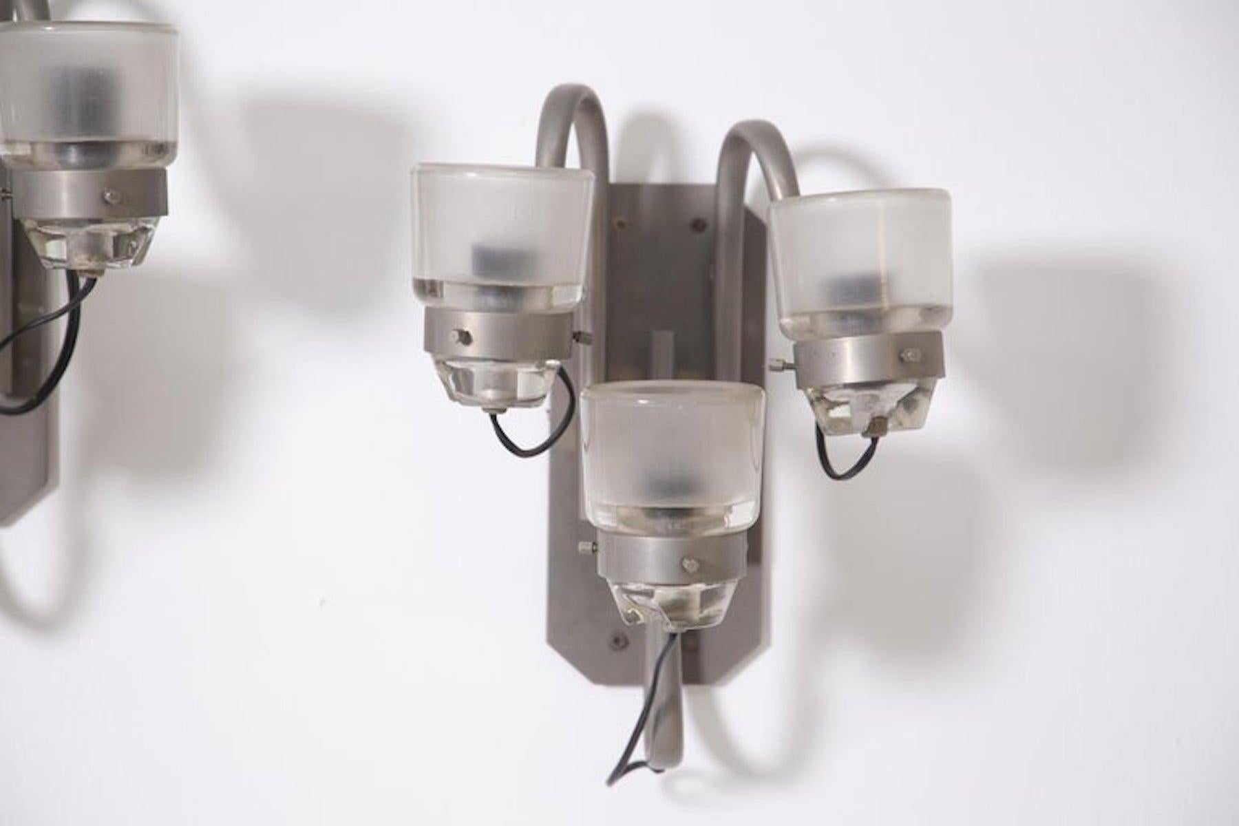 Pair of Wall Lamp Attr. to Joe Colombo for Oluce in Nickel-Plated Brass In Good Condition In Milano, IT