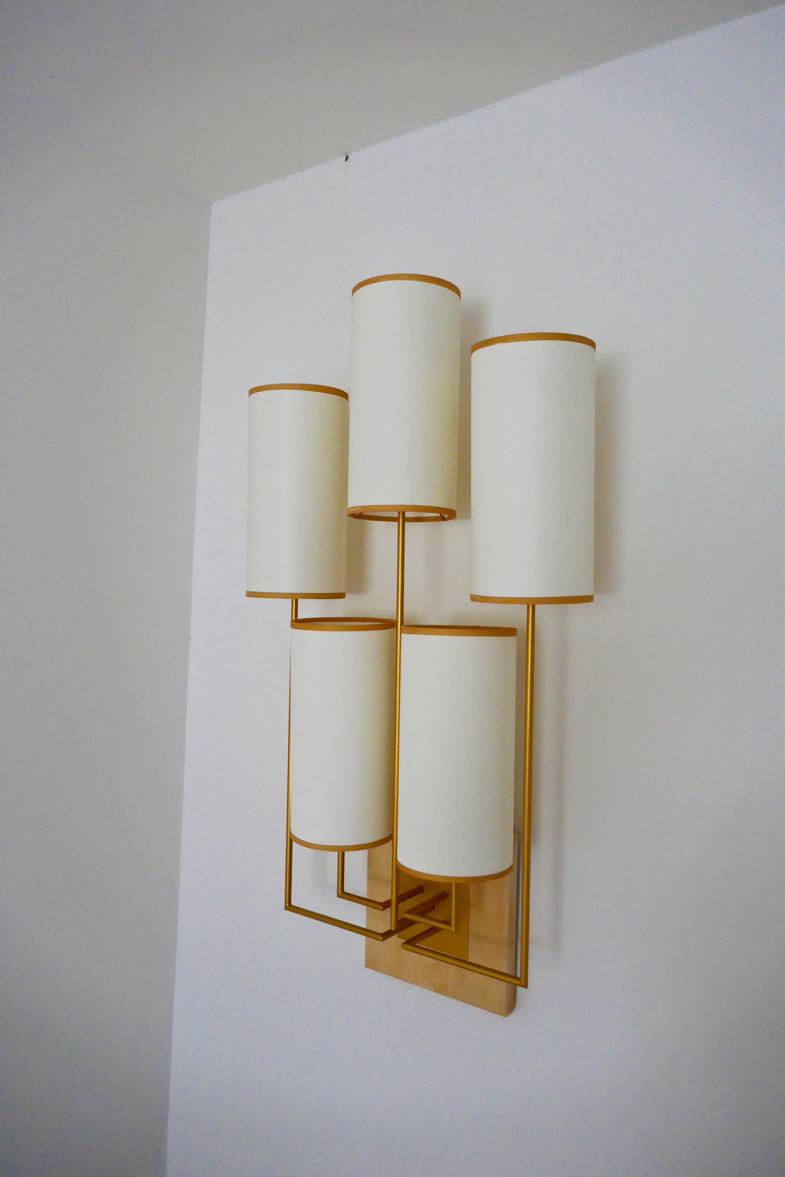 Pair of Wall Lamp Sconce in Gold Patina and White Fabric Lamp Shades For Sale 4