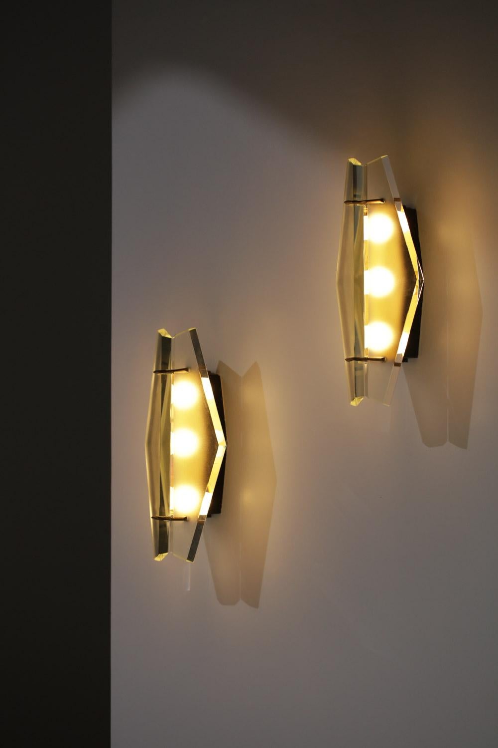 pair of wall lamps 