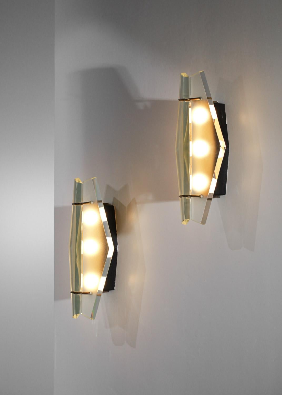 pair of wall lamps 