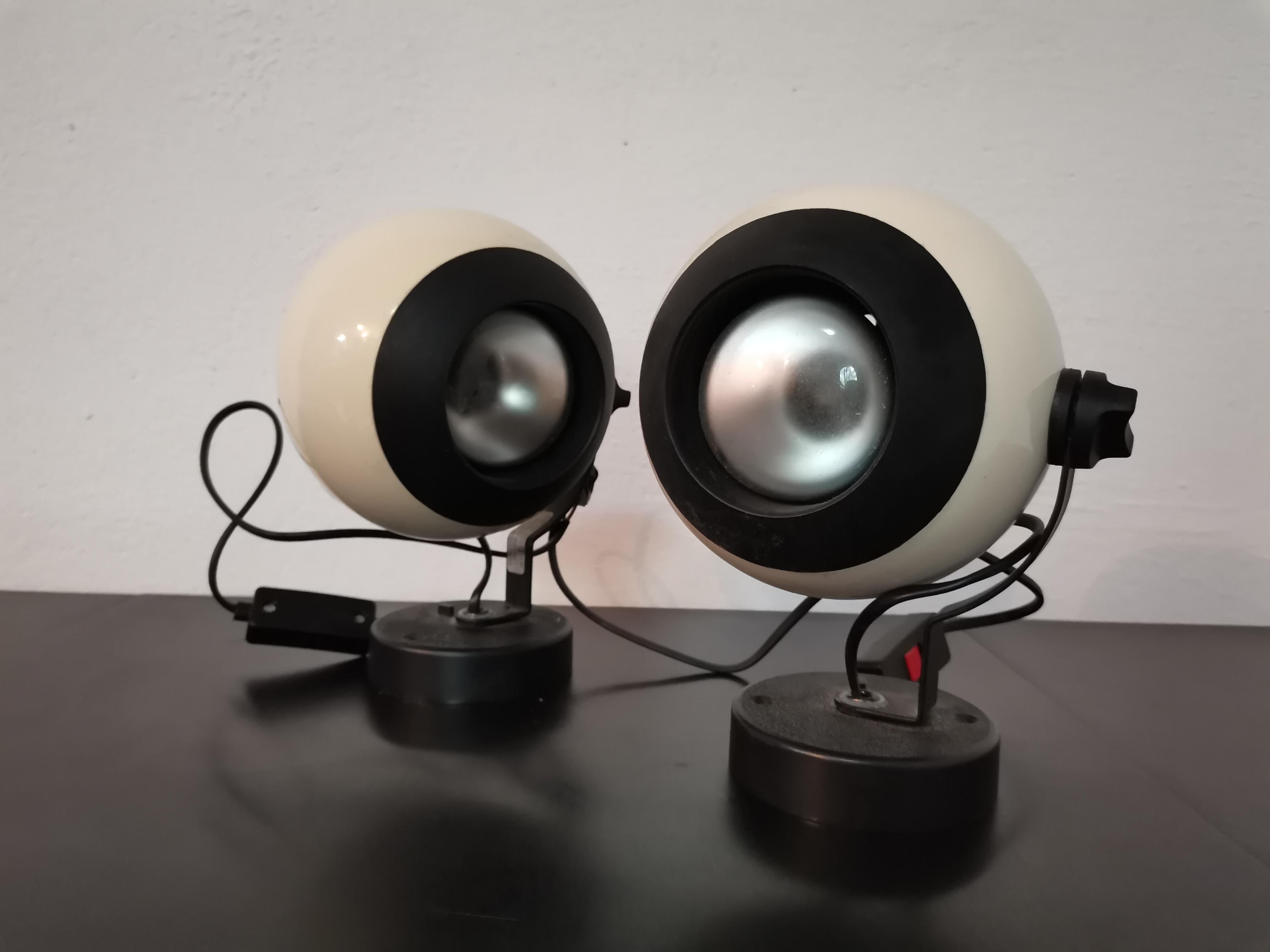 Wall Lamp

Period: 1970s

Style: modern, classic

Colour: white, black

Materials: aluminium, plastic

Condition: original vintage condition, some traces of use, fully functional