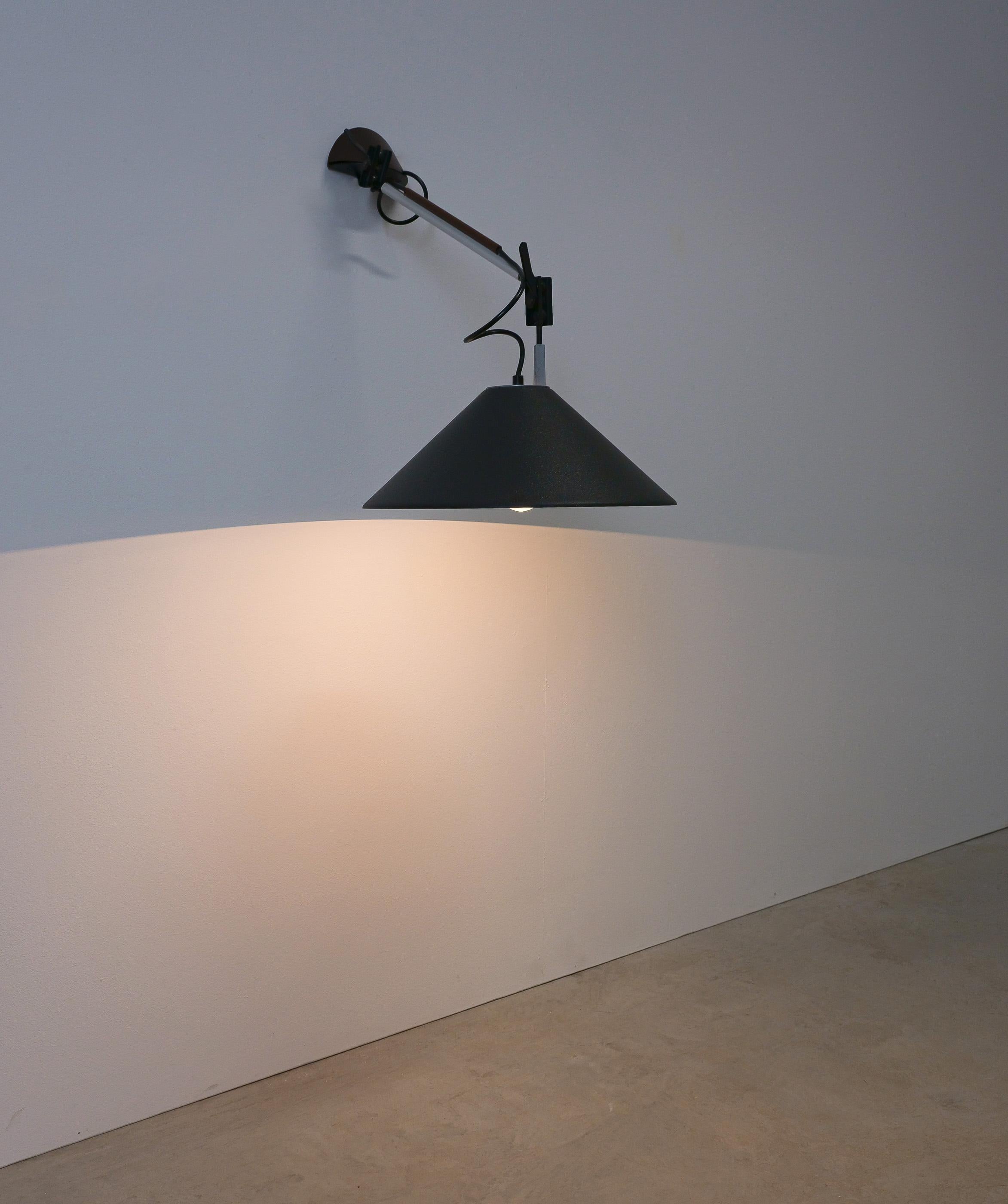 Lacquered Pair Of Wall Lamps Aggregato by Enzo Mari Black Shades Aluminum, circa 1970 For Sale