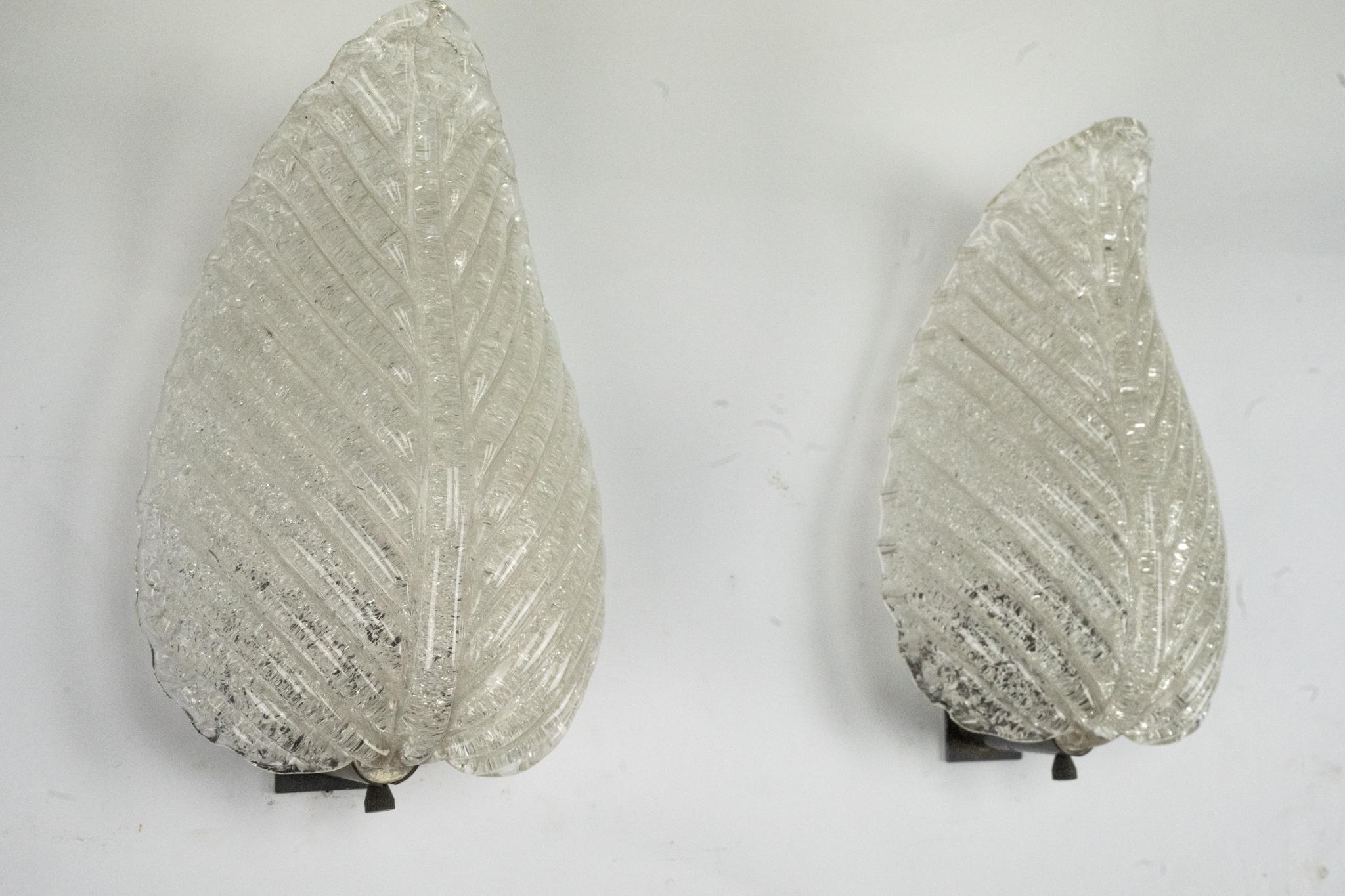 Pareja de apliques de Ercole Barovier en cristal de Murano Rugiadoso, Italia Años 50 Latón en venta