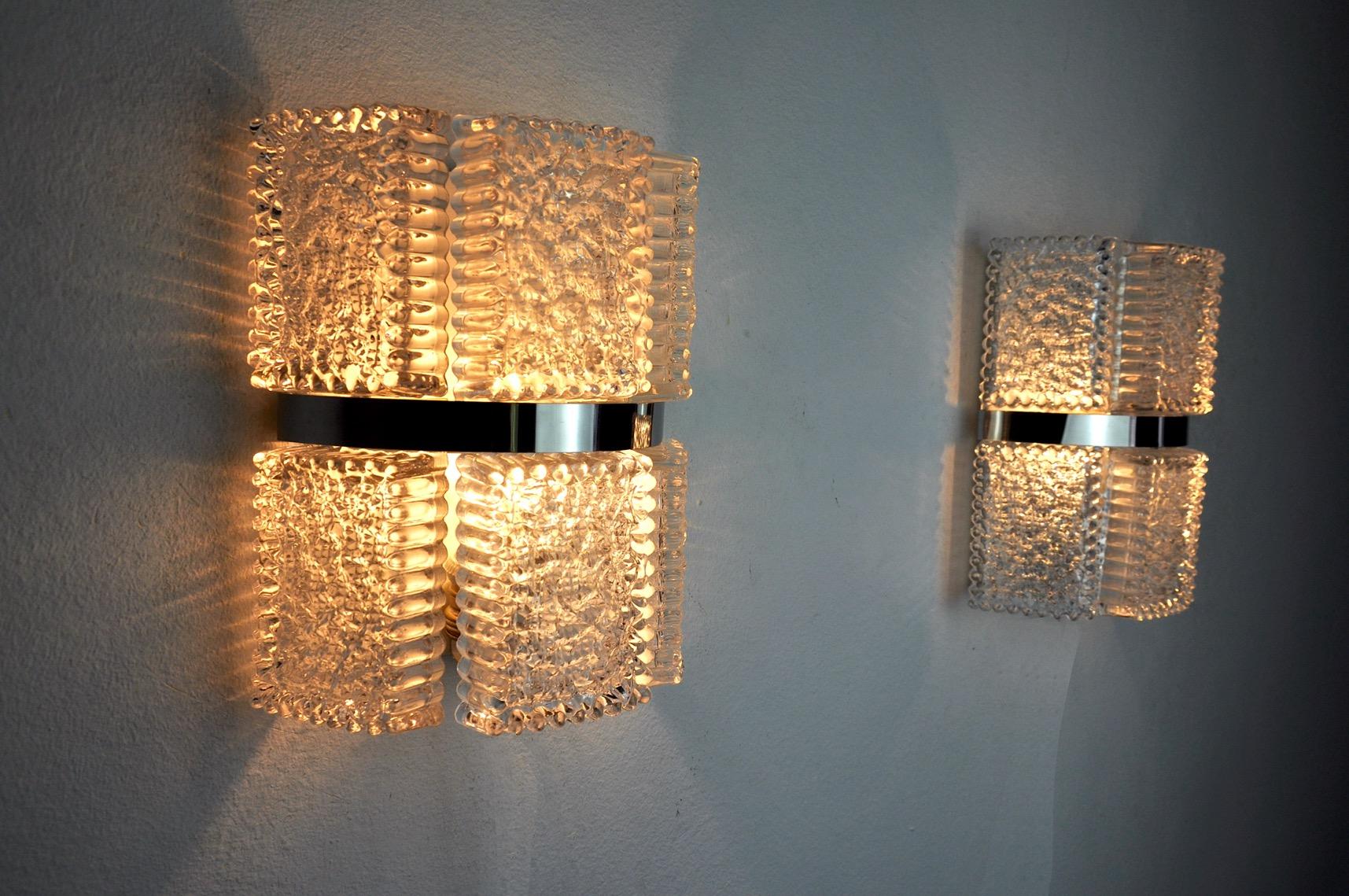 Cristal Paire de lampes murales Kaiser Leuchten en verre dépoli, Allemagne, datant d'environ 1960 en vente