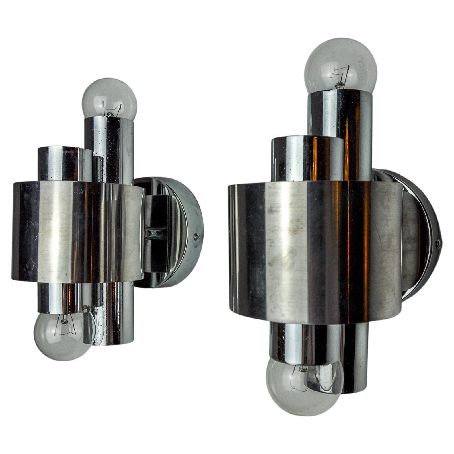 Pair of wall lamps by Sciolari, chromed metal, Italy, 1970 For Sale
