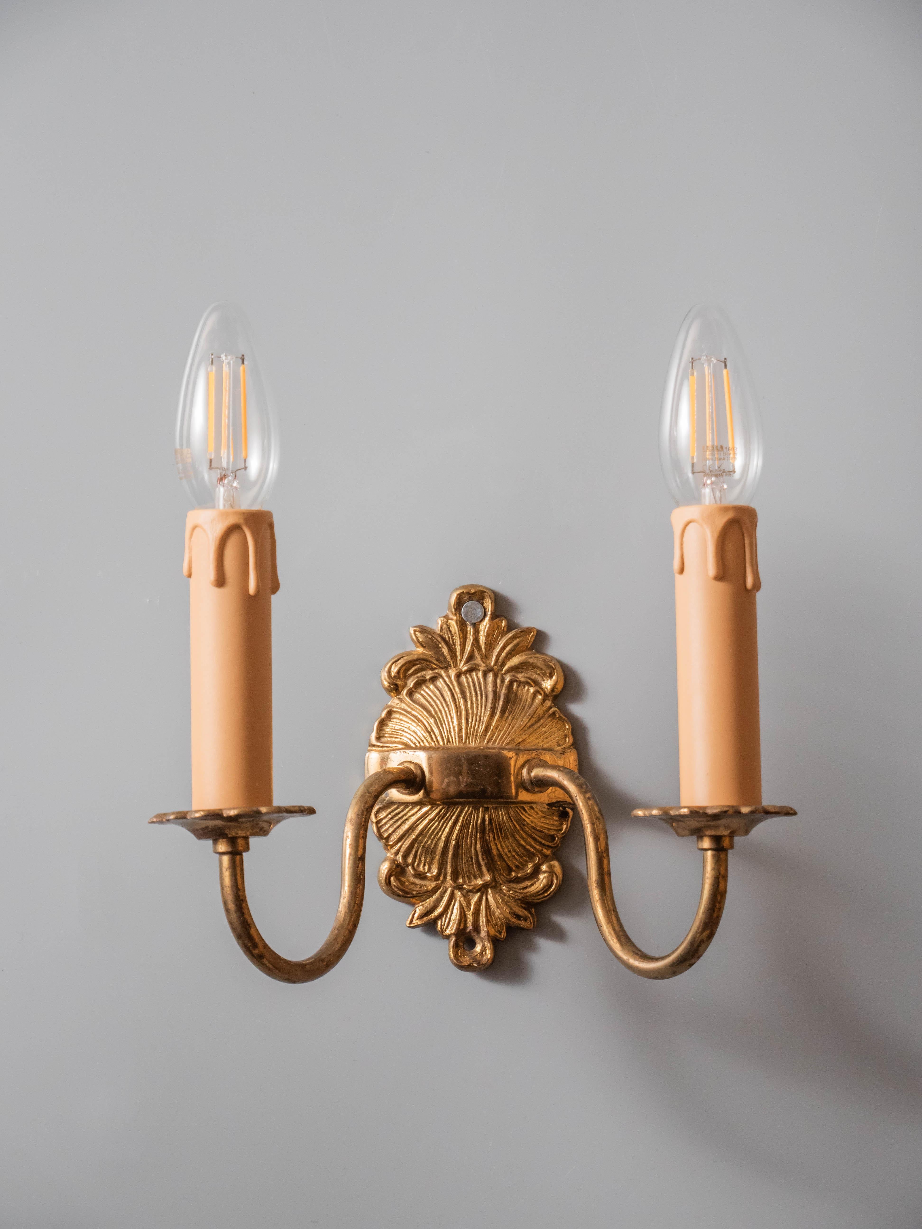 Louis XVI Pair of wall lamps, height 22 cm For Sale