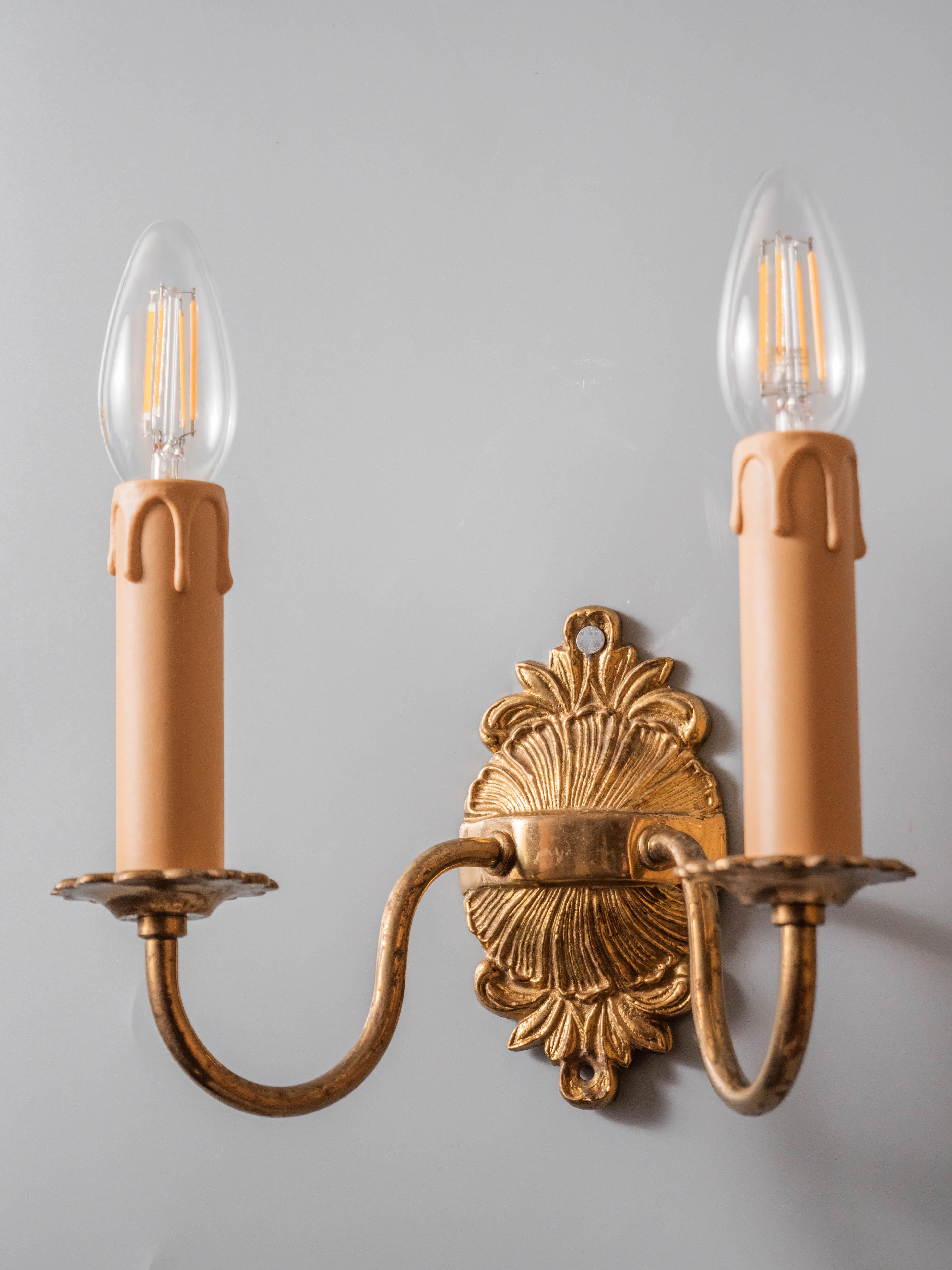 French Pair of wall lamps, height 22 cm For Sale