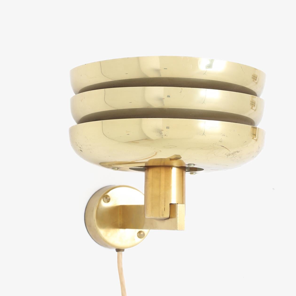 Swedish Pair of Wall Lamps in Brass by Hans-Agne Jakobsson For Sale