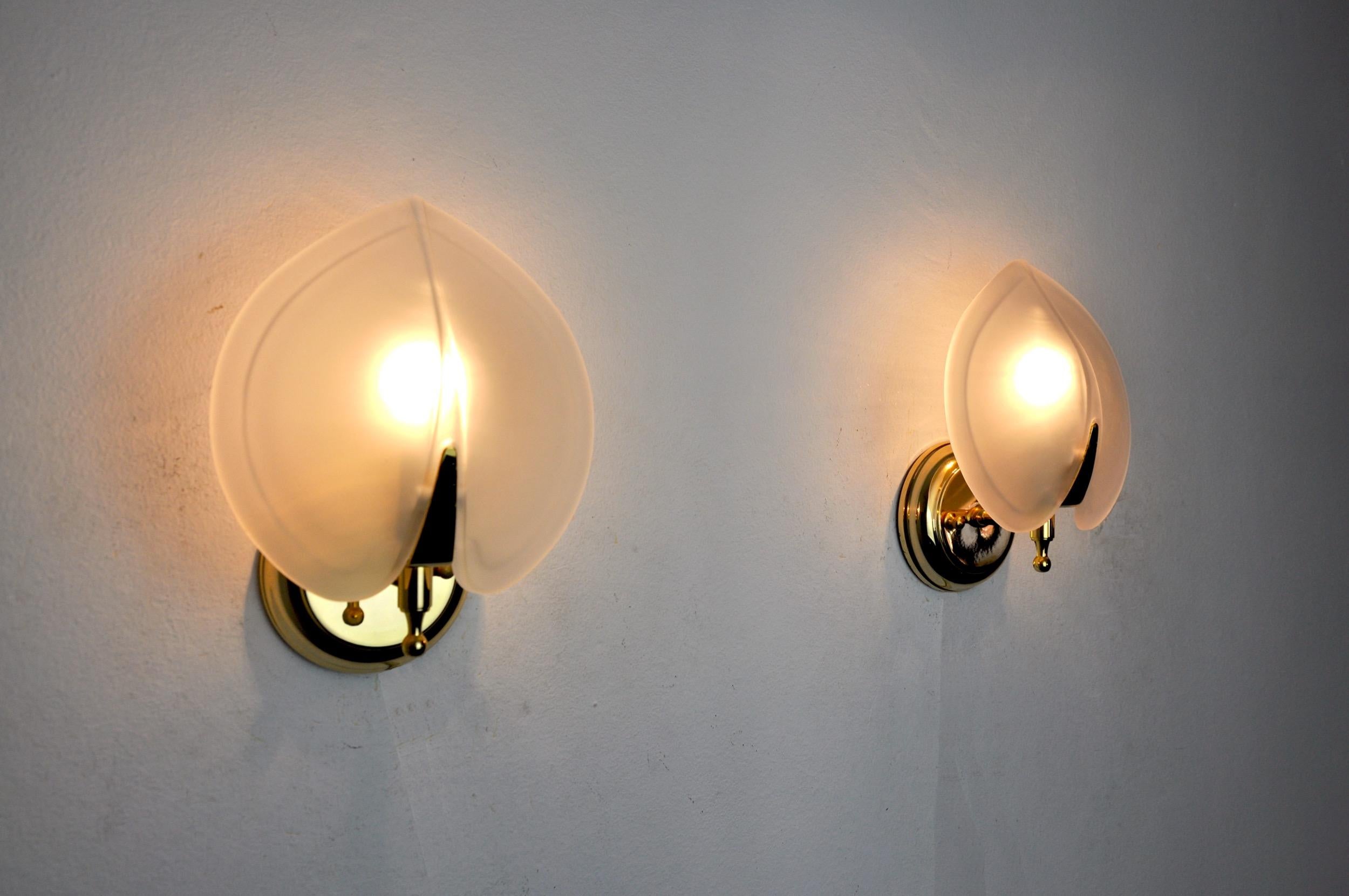 Late 20th Century Pair of Wall Lamps 