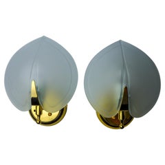 Vintage Pair of wall lamps "Leaf" in opaque glass, murano, Italy 1980