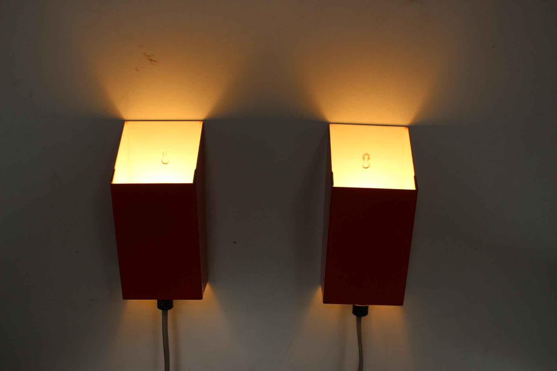 Pareja de lámparas de pared/ Lidokov, años 70 Checo en venta