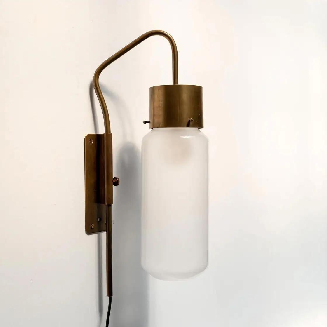 Pareja de apliques, Luigi Caccia Dominioni, Azucena Italiano en venta