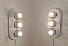 Paire d'appliques en métal émaillé et aluminium Esperia Italie 70s Mid-Century