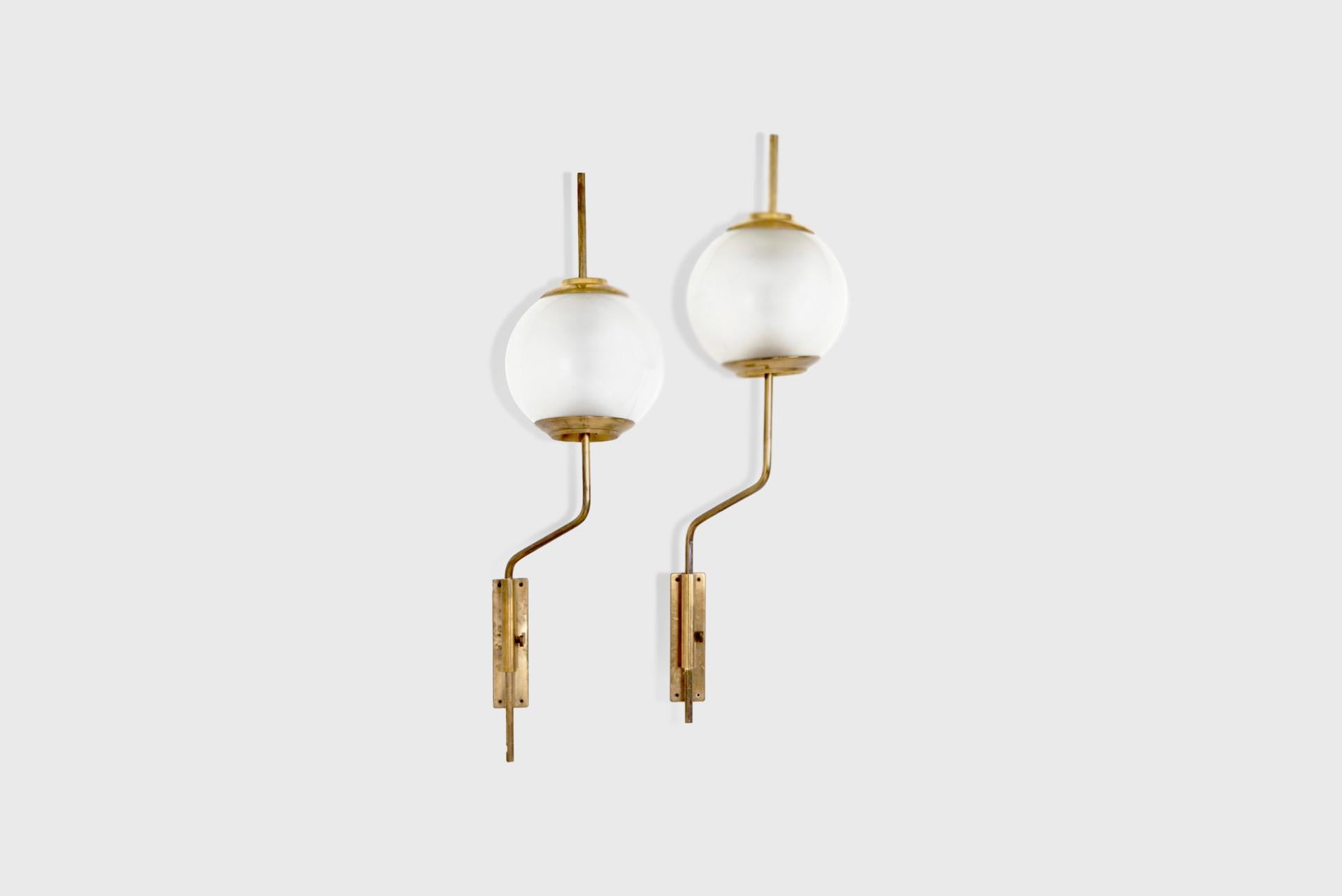 Luigi Caccia Dominioni Pair of wall lamps model “LP 11” In Good Condition For Sale In Barcelona, ES