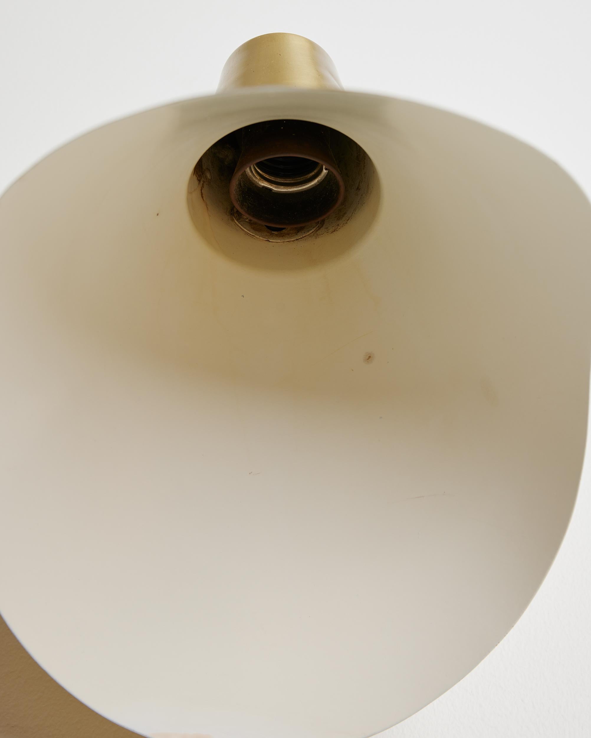 Pair of Brass Wall Lamps Model V319 Designed by Hans Bergström for Ateljé Lyktan For Sale 1