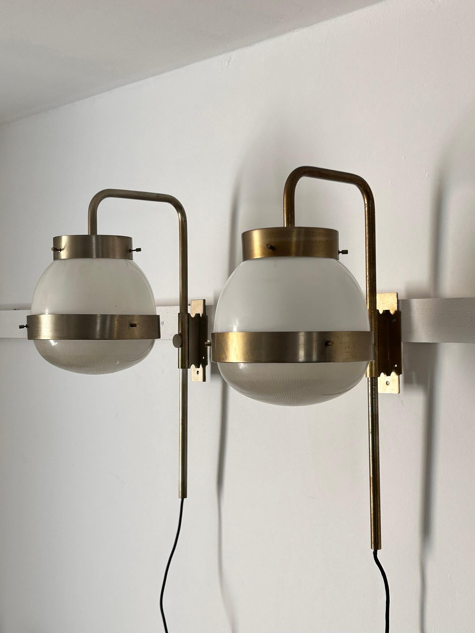 Metal Pair of wall lamps Sergio Mazza ''DELTA'' Artemide 1960 set of 2 