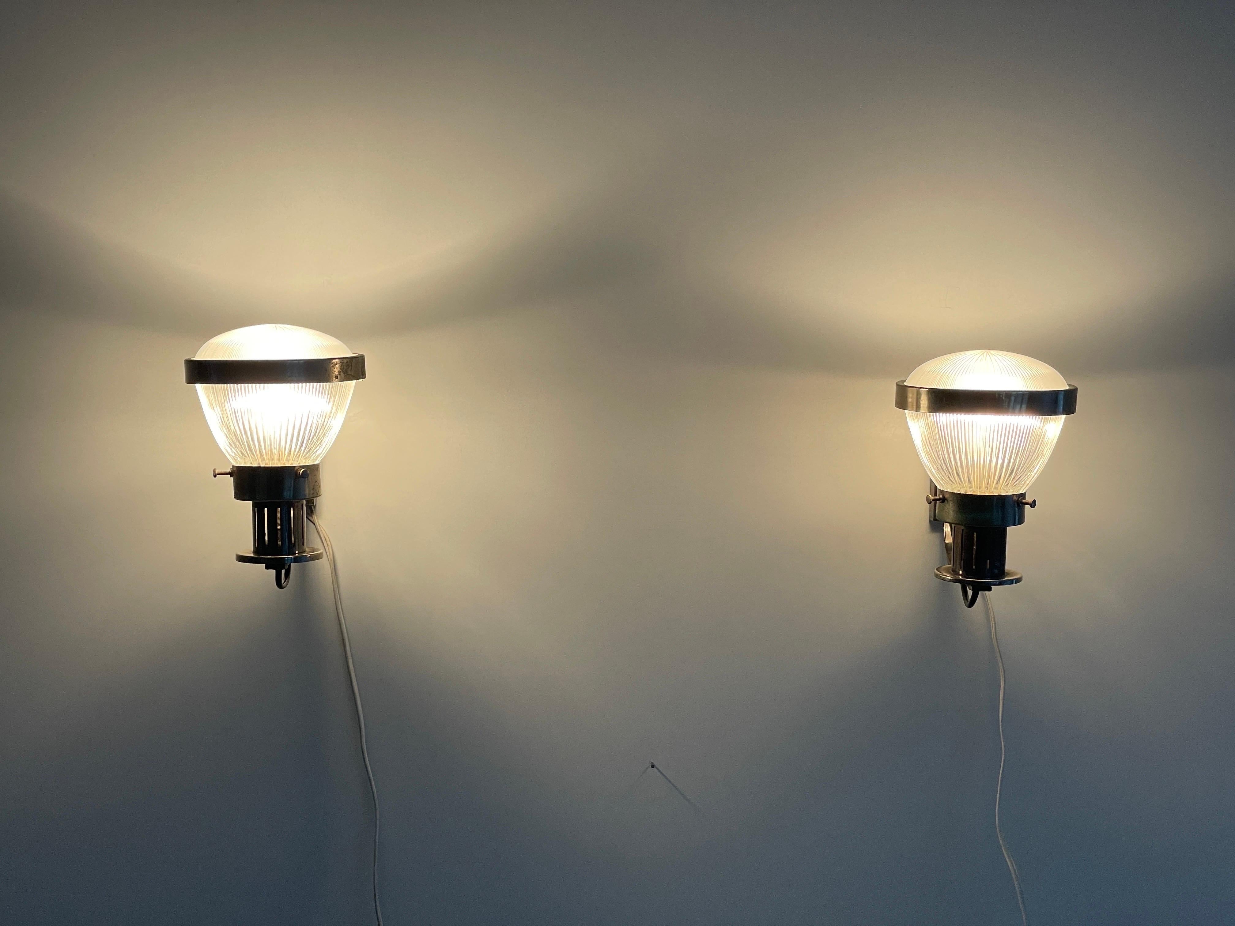 Coppia di lampade da parete non attribuite Ignazio Gardella per Azucena, anni '60, Italia in vendita 2