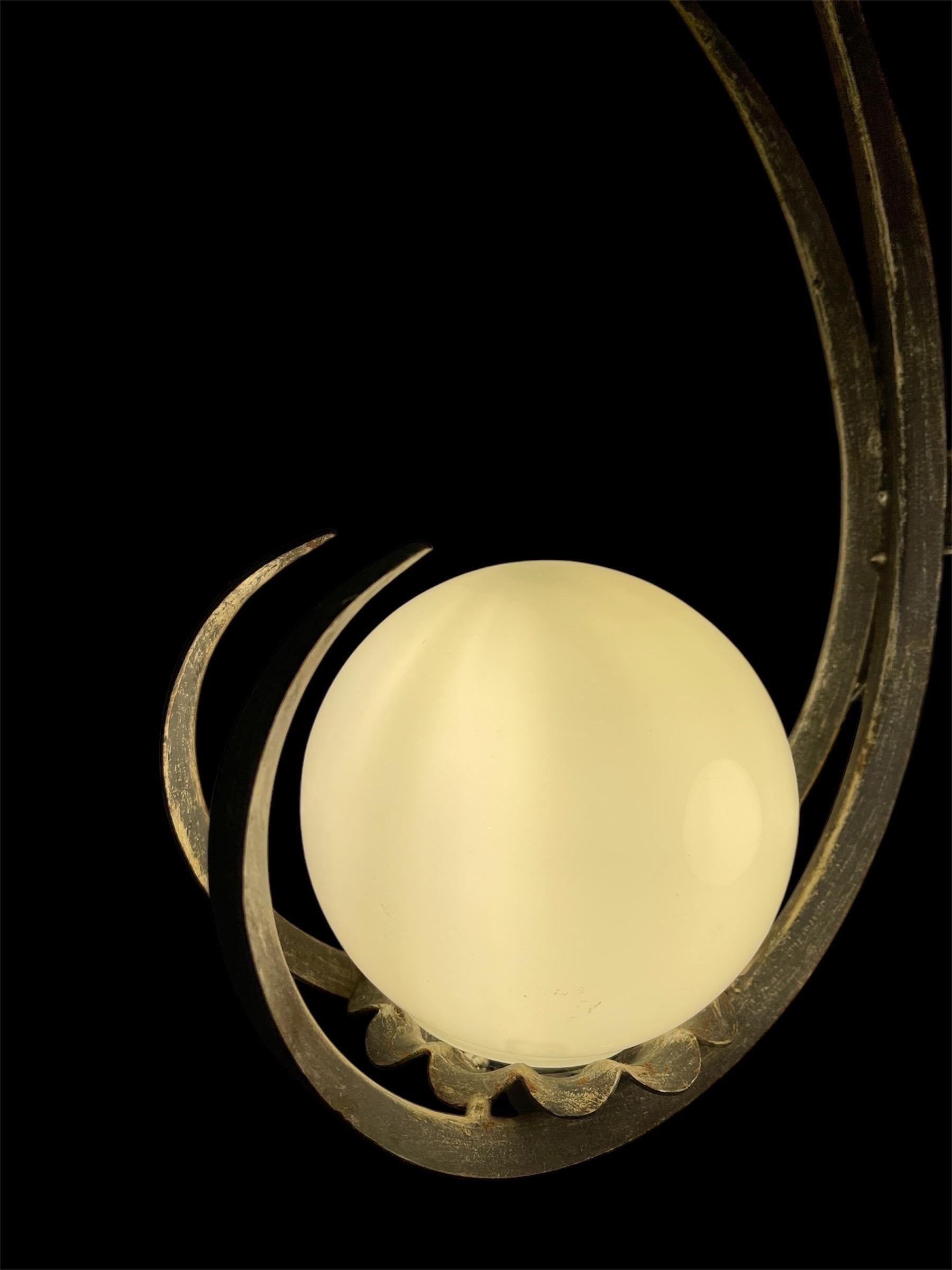 price its for a PAIR !
Original Period light Original lamp from the 50s/60s in the brutalist trend. a decorative piece that will give a unique atmosphere to your interior .

There are several reasons to buy a 1960s Catalan Brutalist lamp:
• Unique