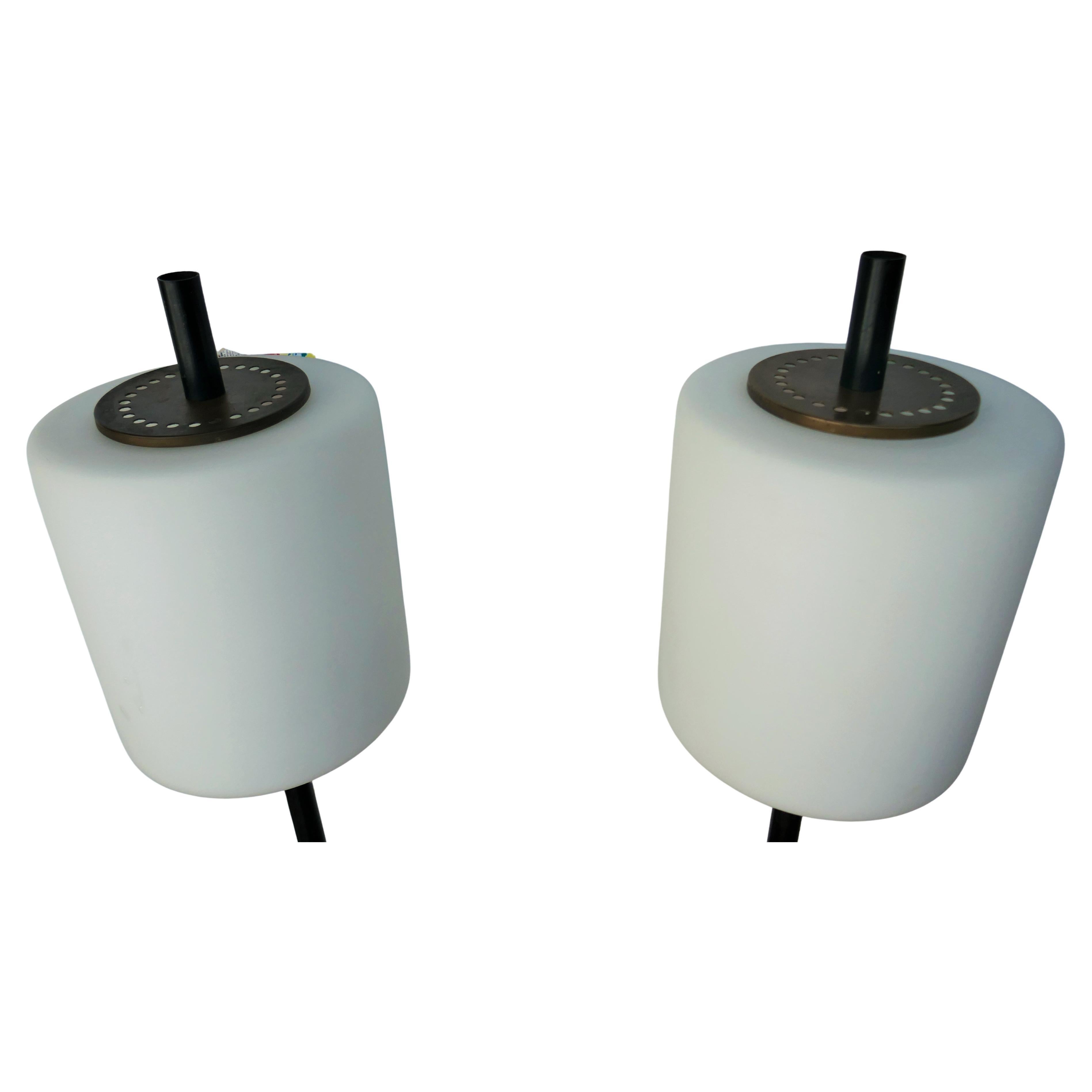Moderno Pair of wall lights attributed to Stilnovo in vendita