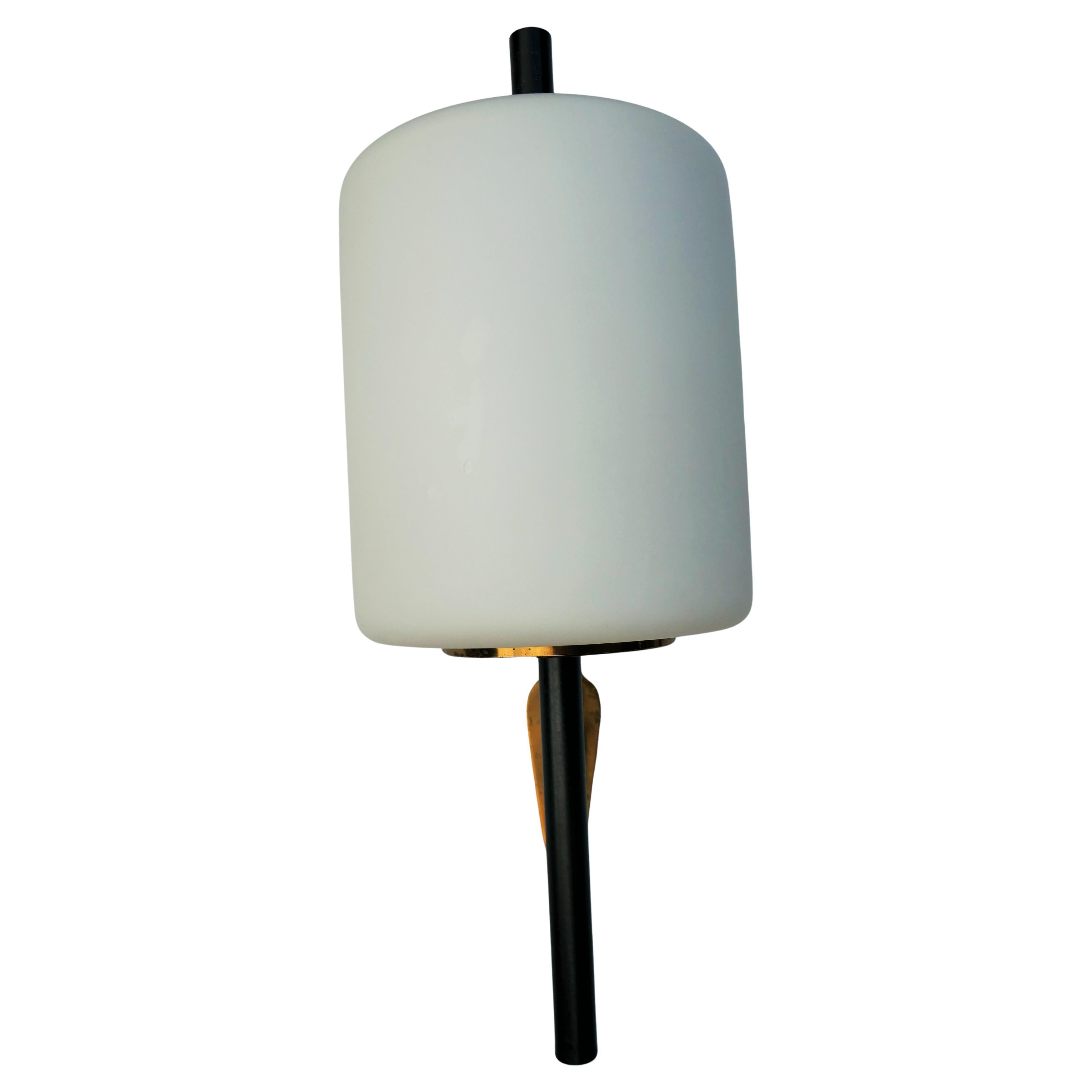 Pair of wall lights attributed to Stilnovo In condizioni buone in vendita a Lugo, IT