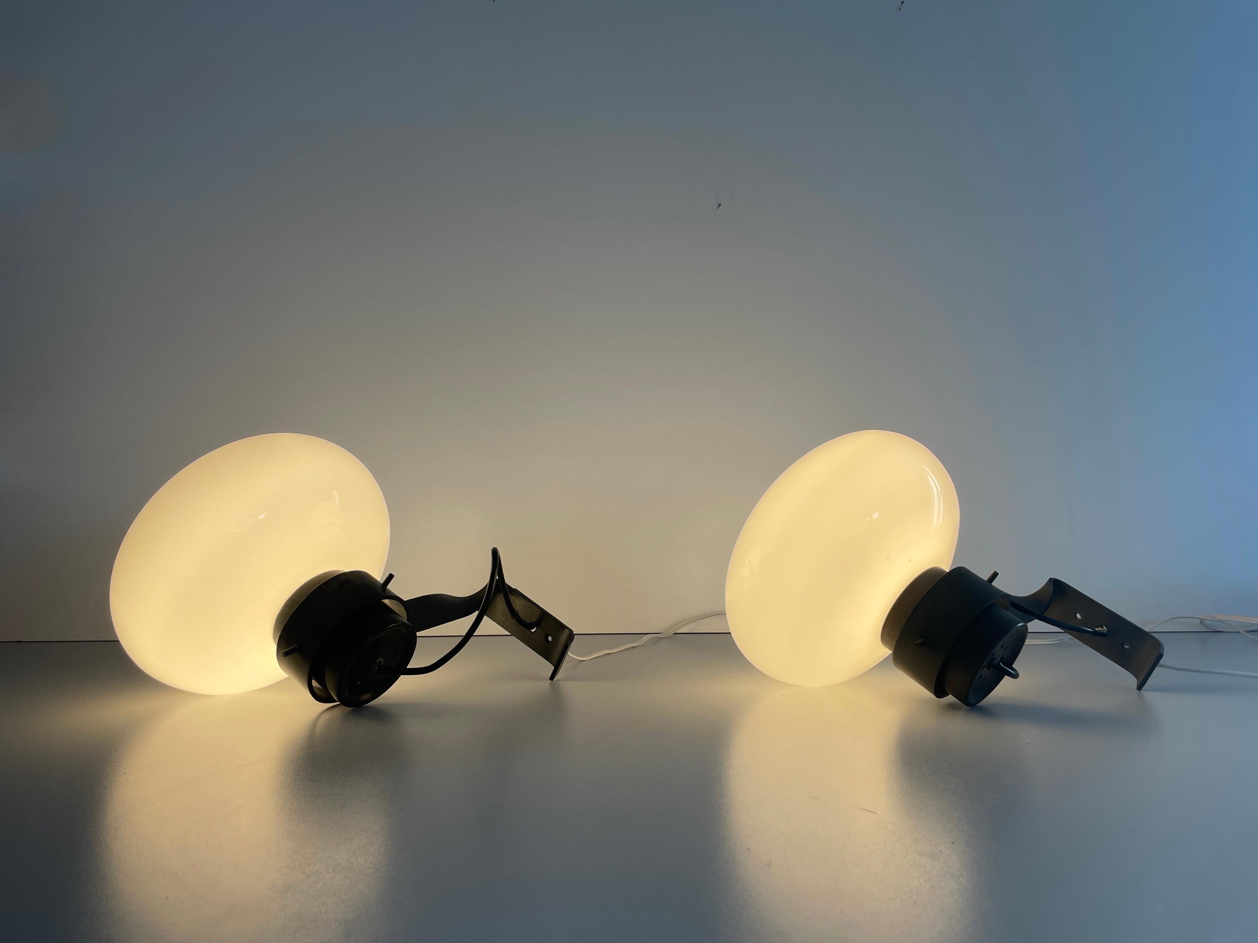 Coppia di applique di Elio Martinelli per Martinelli Luce, anni '70, Italia in vendita 6