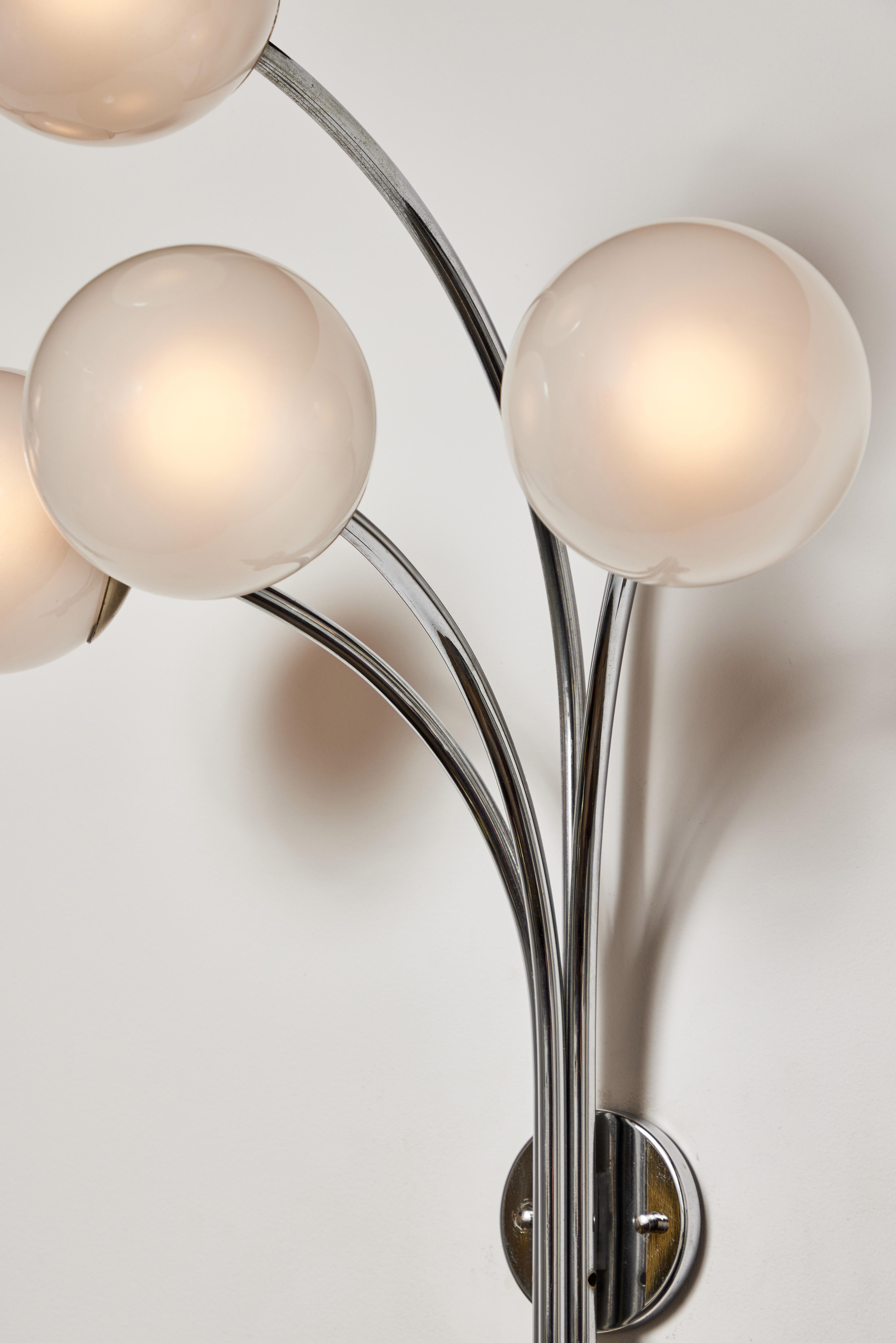 Mid-20th Century Pair of Model 257 Wall Lights by Sergio Asti for Arteluce For Sale