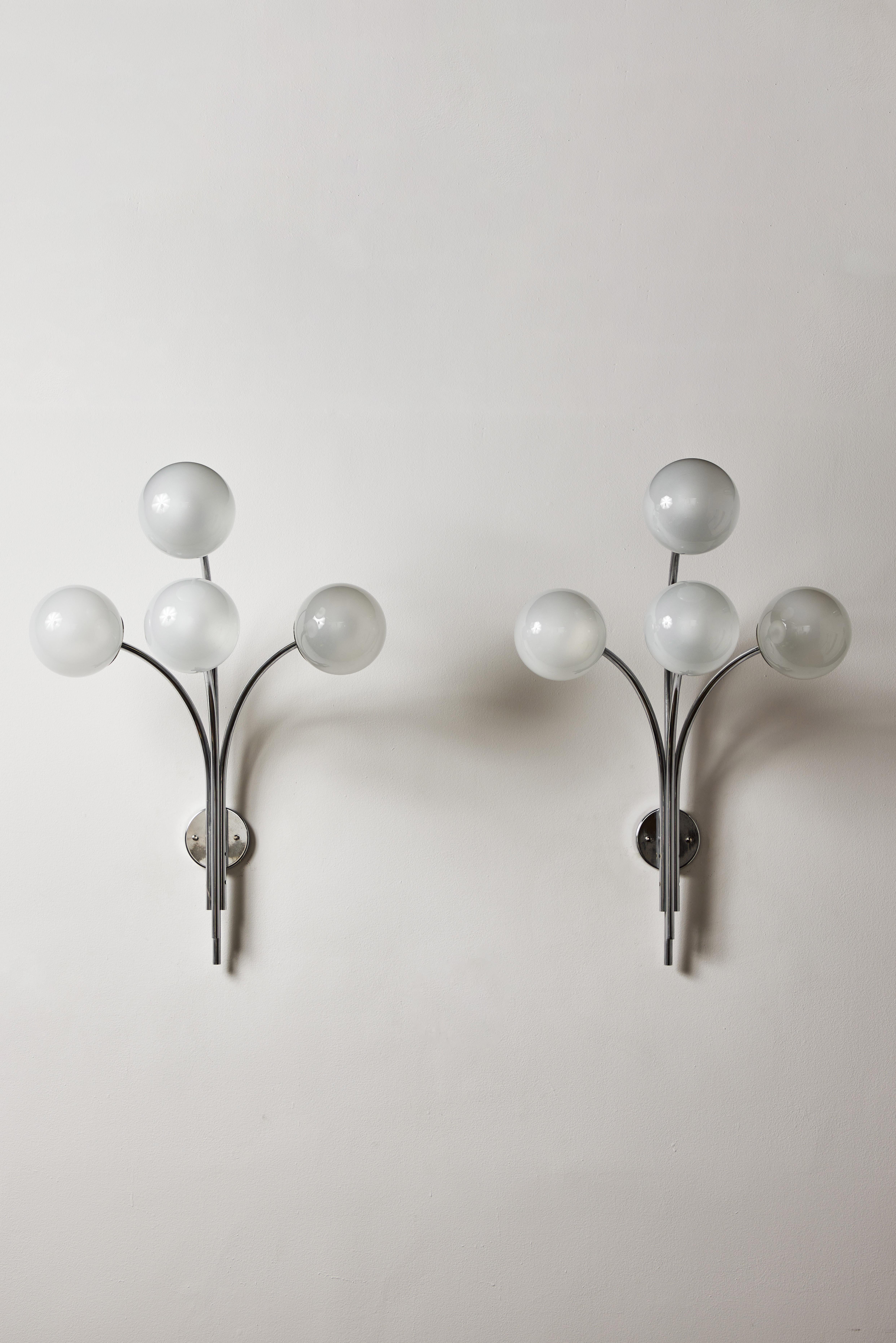 Glass Pair of Model 257 Wall Lights by Sergio Asti for Arteluce For Sale