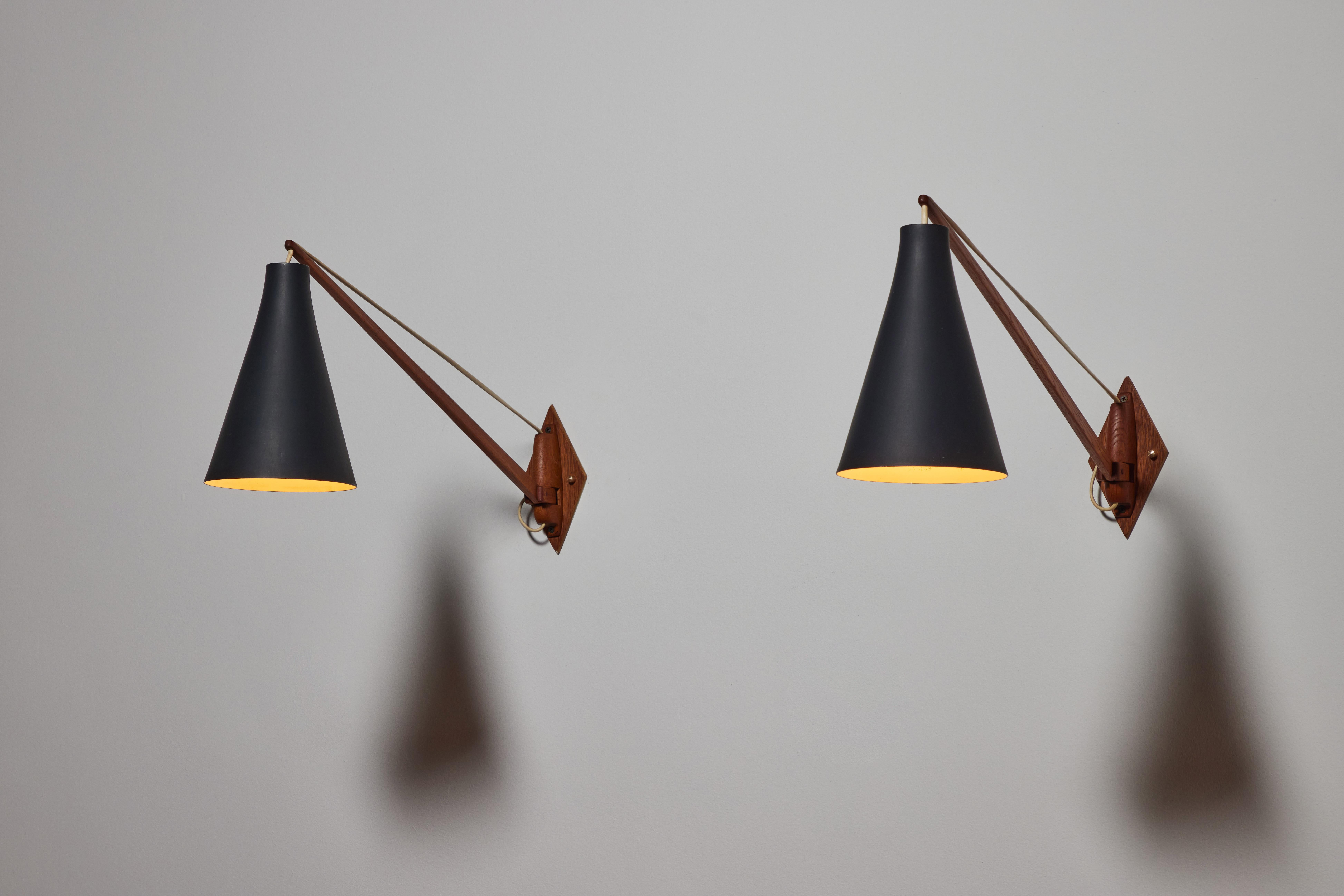 Enameled Pair of Wall Lights by Uno and Östen Kristiansson for Luxus
