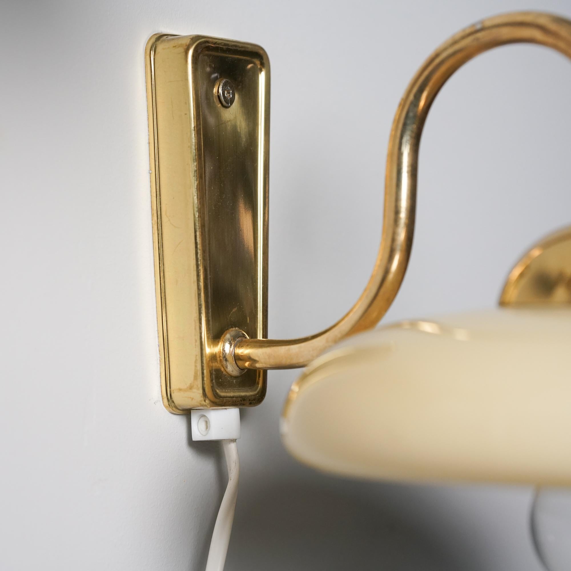 Pair of Wall Lights, Finland, 1970s In Good Condition For Sale In Helsinki, Uusimaa