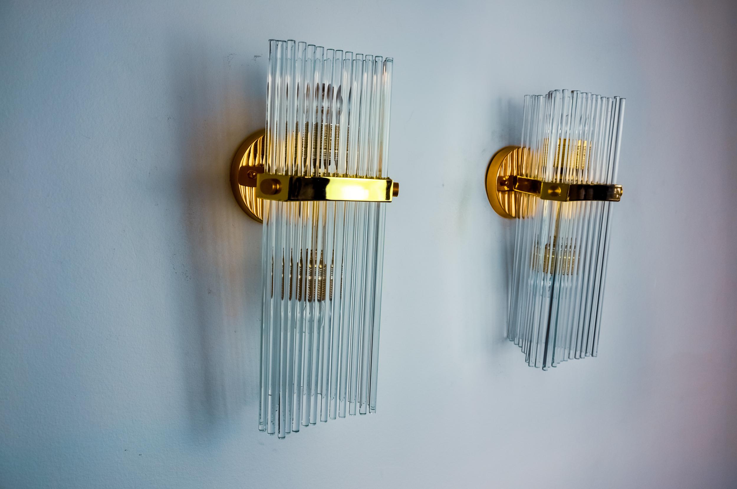 Pareja de apliques de la casa Sciolari para Lightolier, Italia 1970 finales del siglo XX en venta