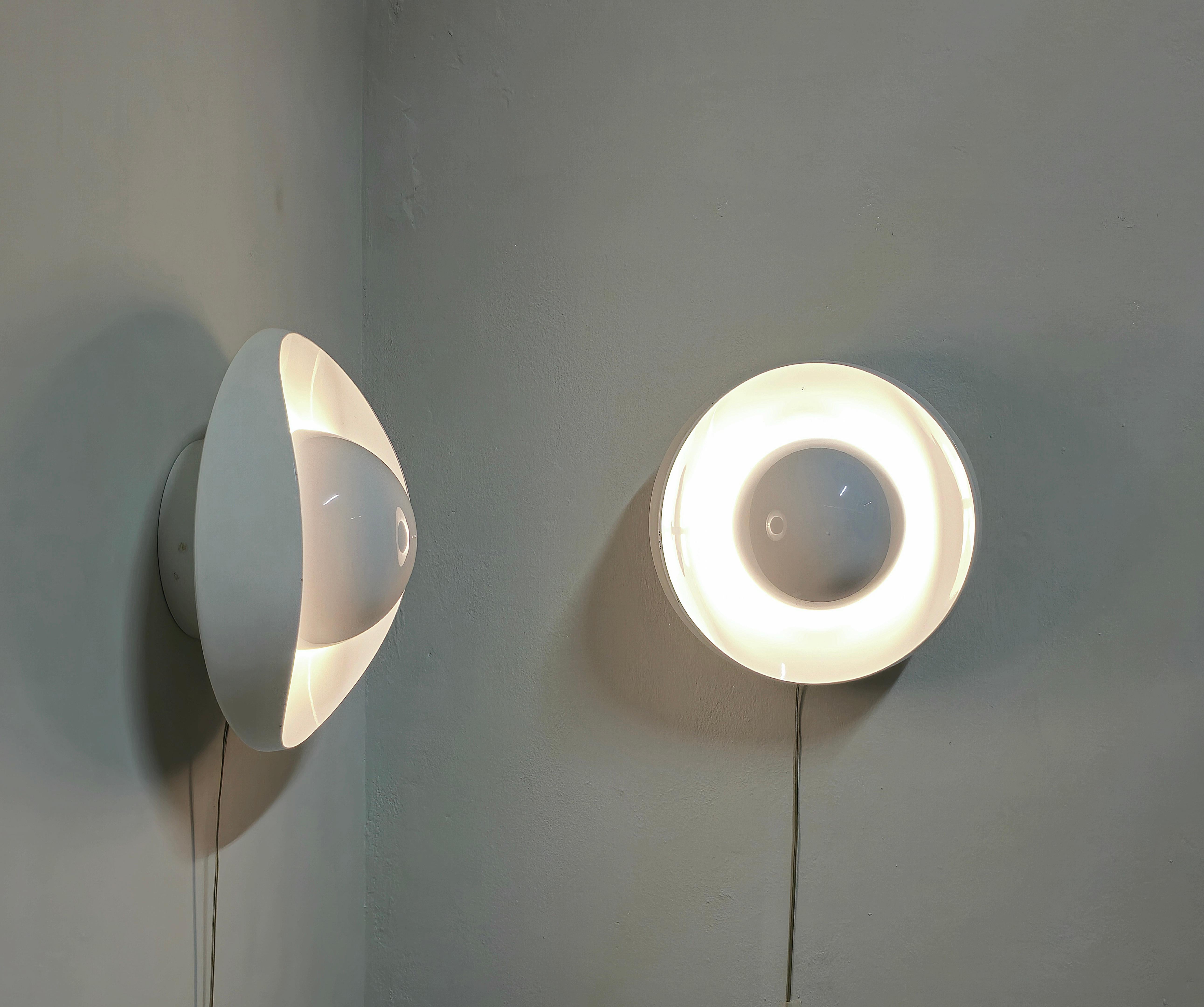 Aluminium Paire de  Lights murales Gino Sarfatti Arteluce Midcentury Design  Italie années 1960 en vente