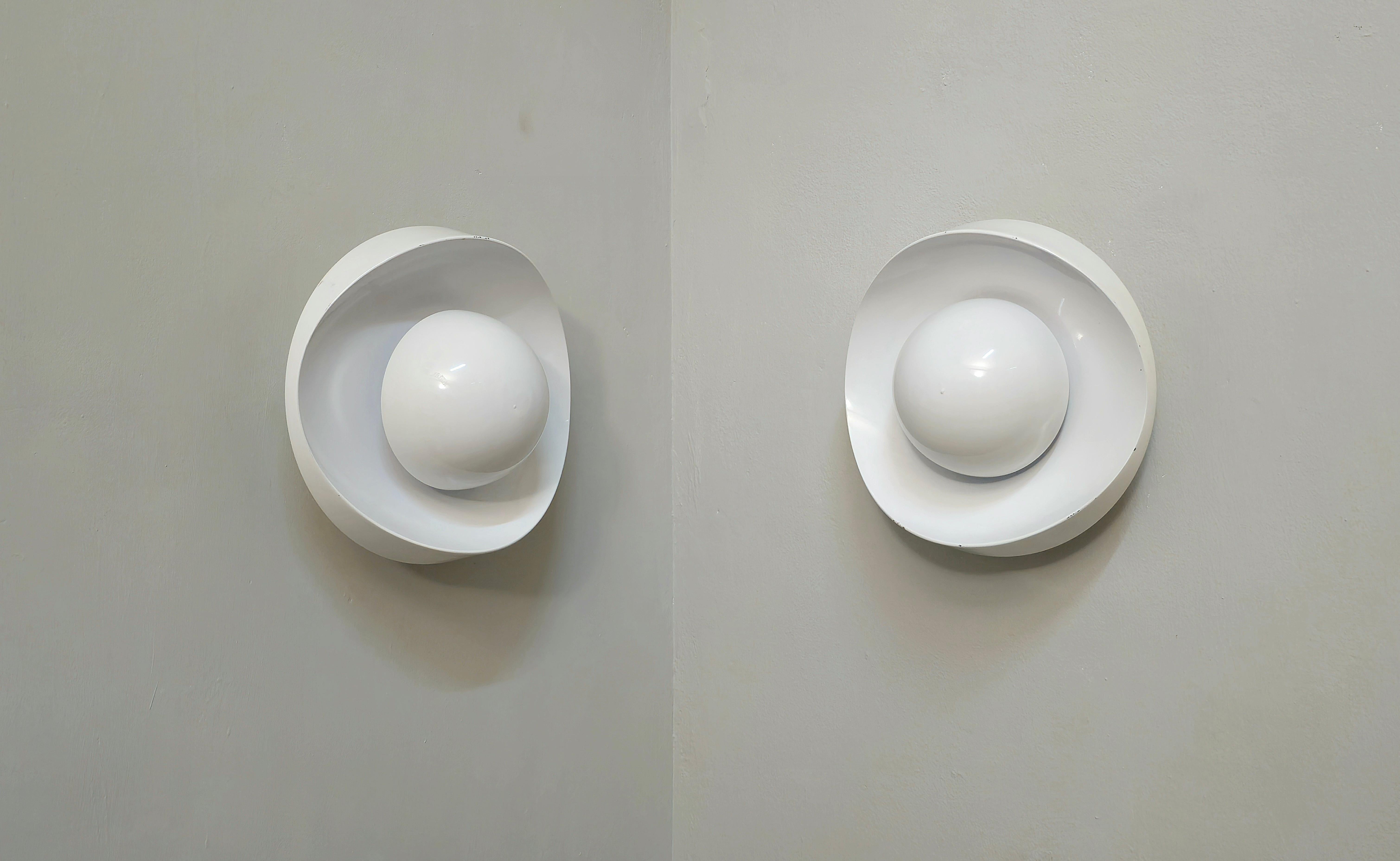 20ième siècle Paire de  Lights murales Gino Sarfatti Arteluce Midcentury Design  Italie années 1960 en vente