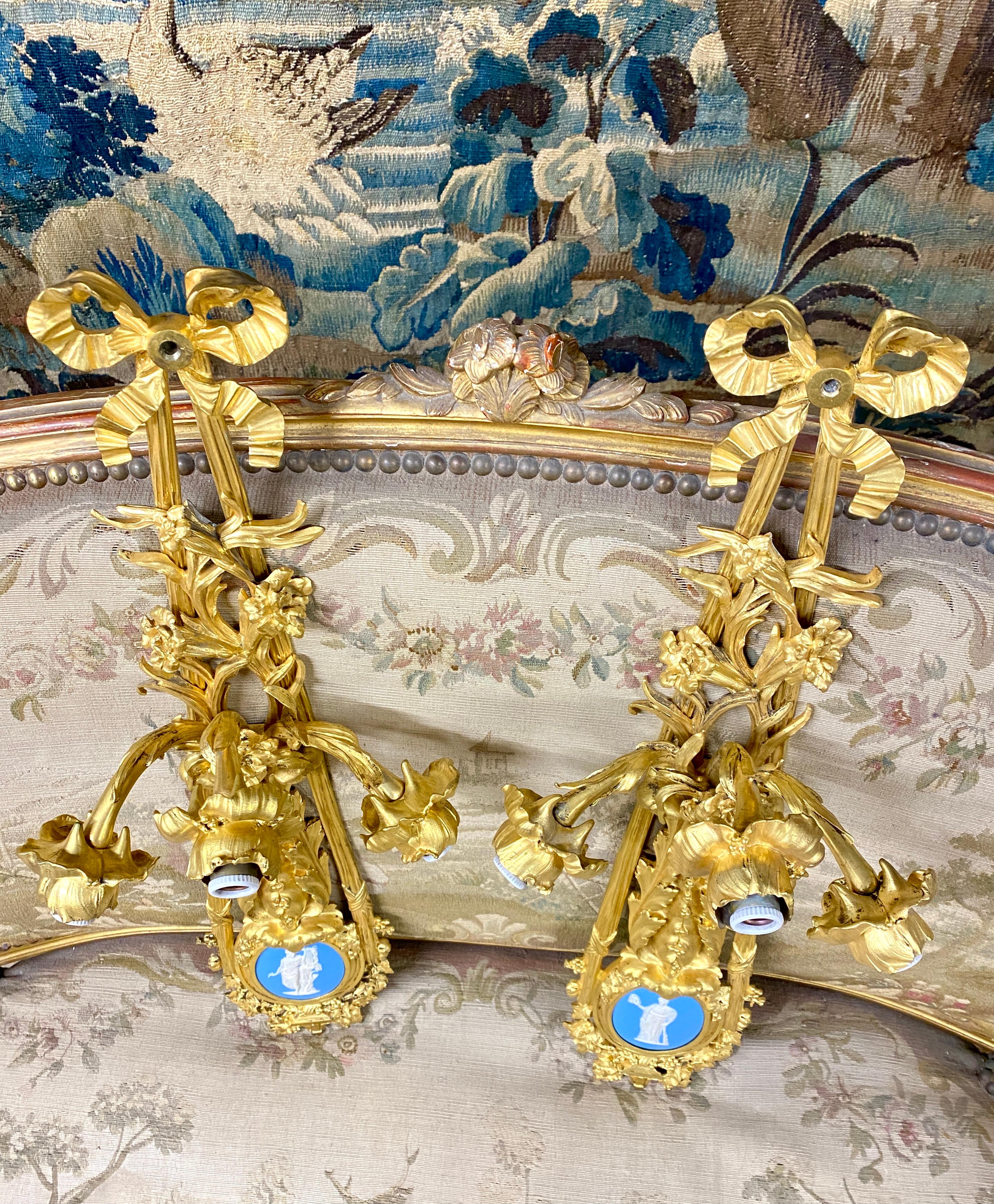 Pair of Wall Lights in Gilt Bronze and Wedgwood, Napoleon III in Beurdeley Style For Sale 6